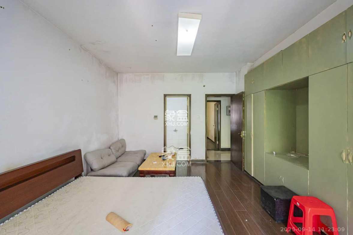 四季阳光花城 4室2厅2卫 3900.0元/月 四季阳光花城 4室2厅2卫 3900.0元/月室内图