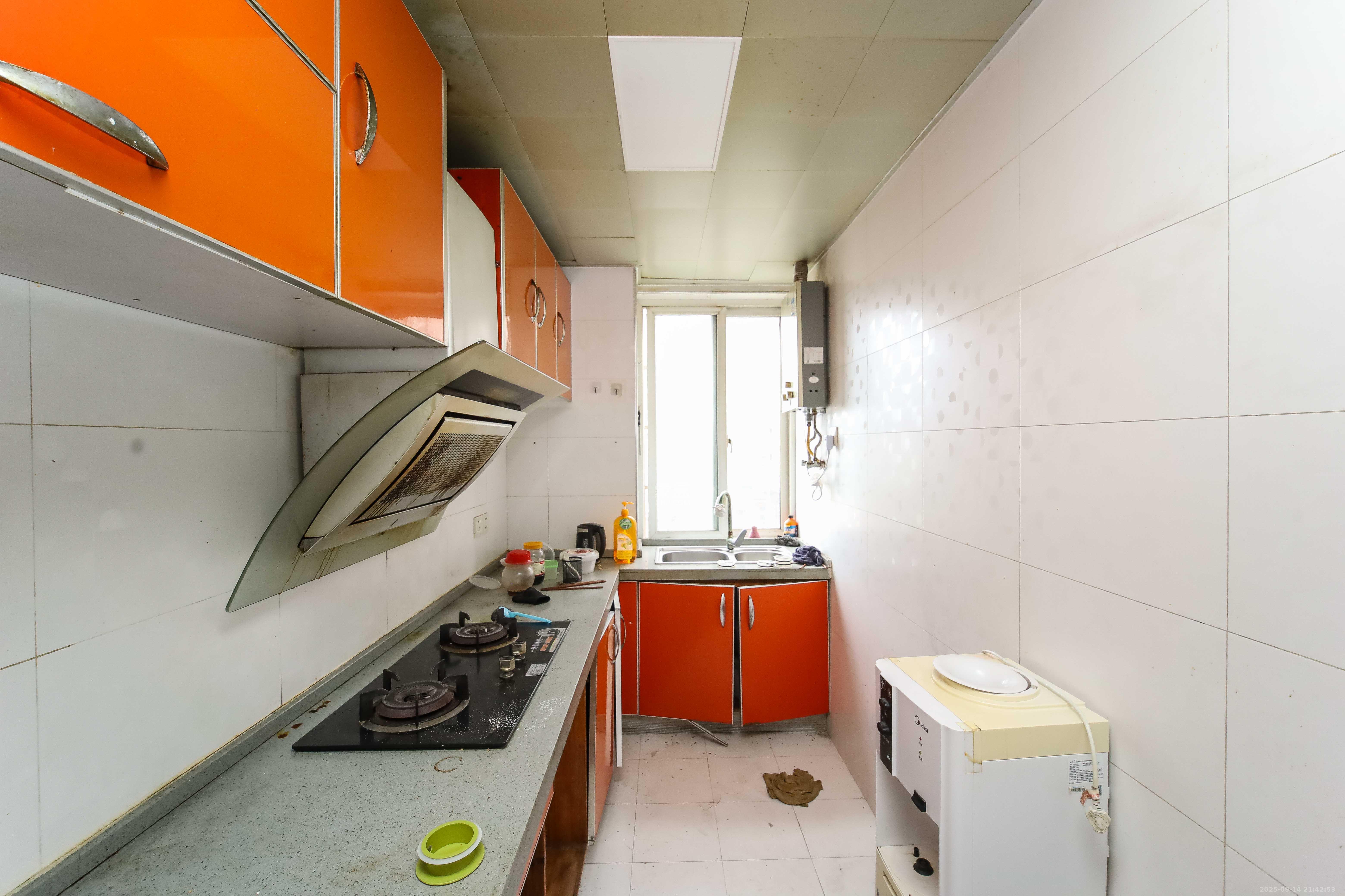 上河国际C区 4室2厅2卫 99.0万 上河国际C区 4室2厅2卫 99.0万厨房