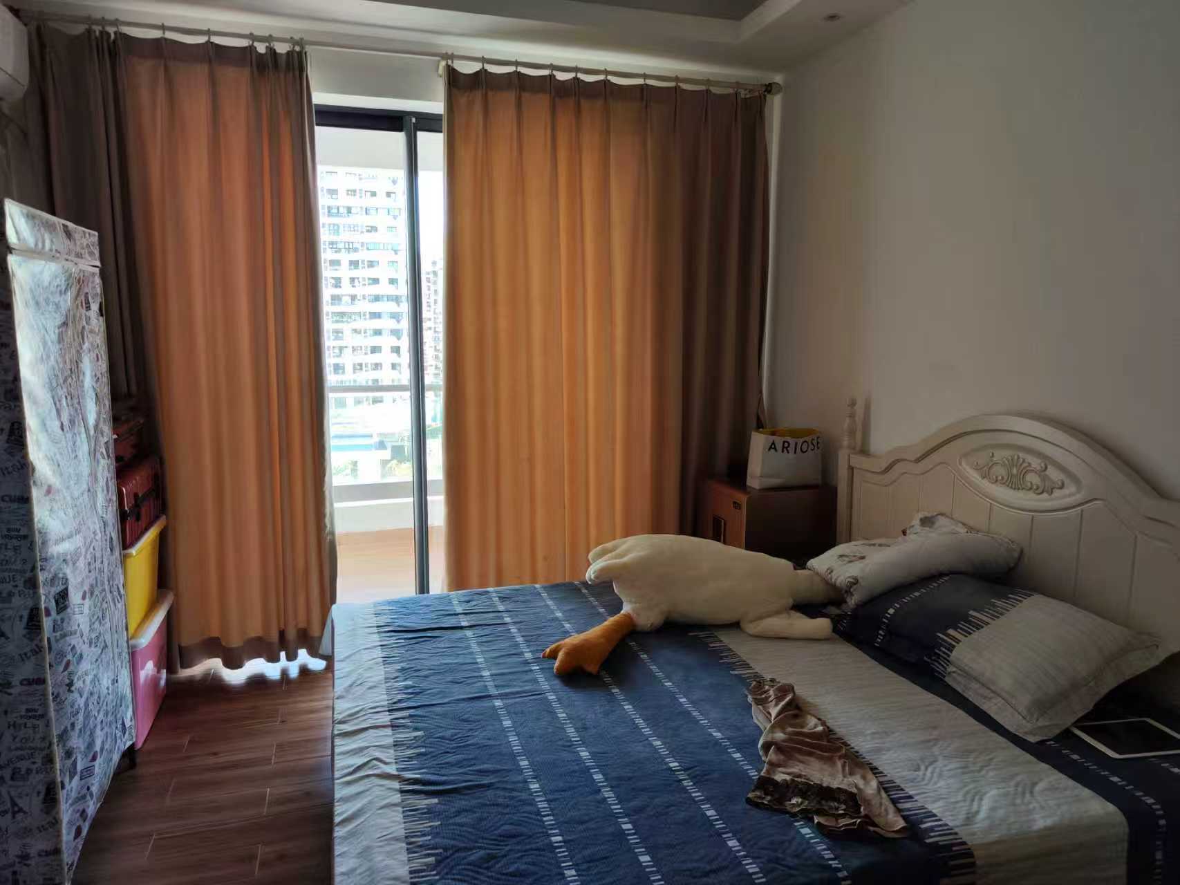 远大购物广场 1室1厅1卫 90.0万 远大购物广场 1室1厅1卫 90.0万卧室