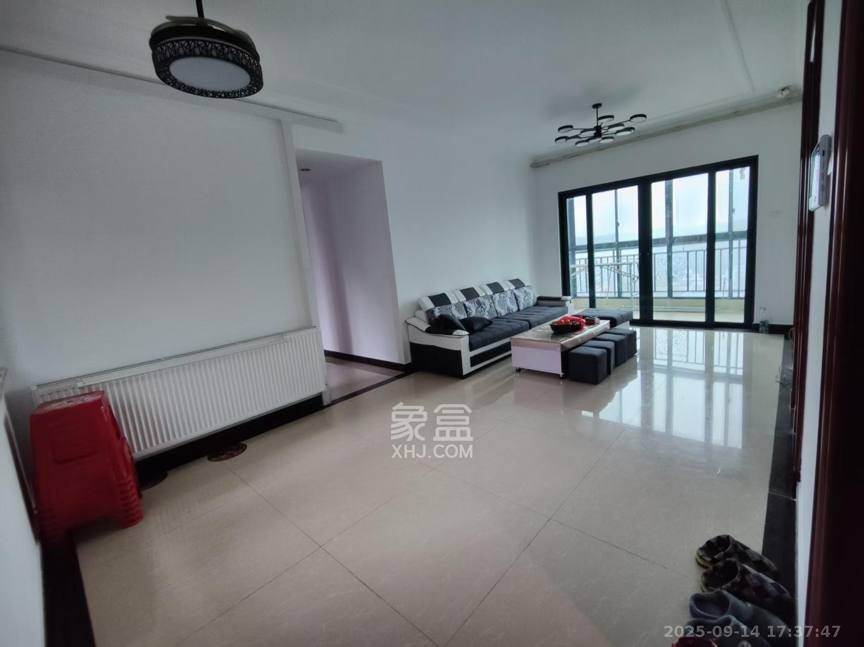 恒大城 3室2厅1卫 2000.0元/月 恒大城 3室2厅1卫 2000.0元/月室内图