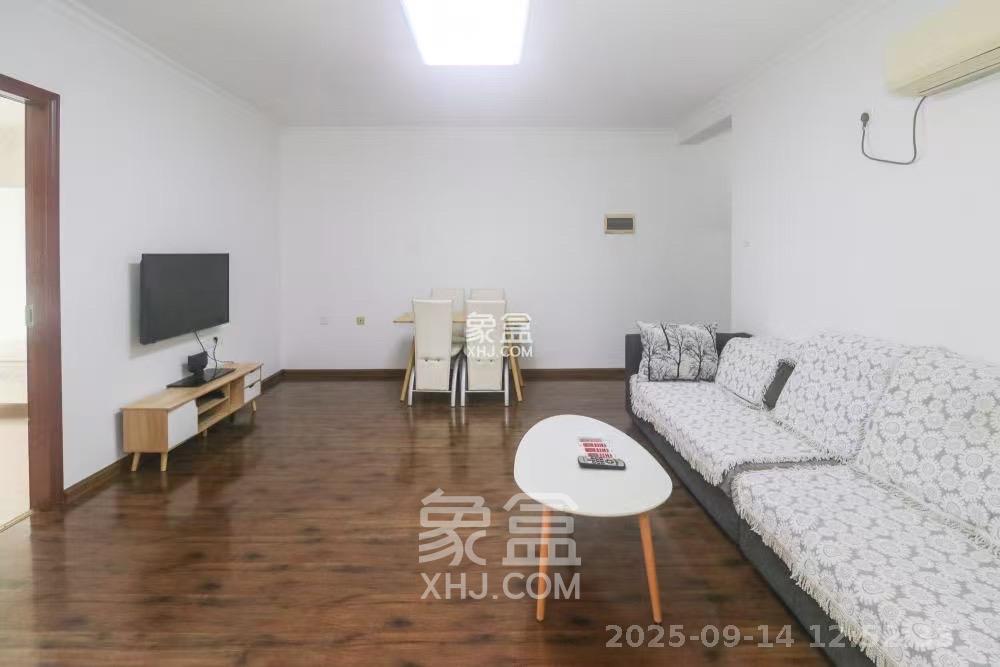 谷山乐园二期  3室2厅1卫   2000.00元/月室内图