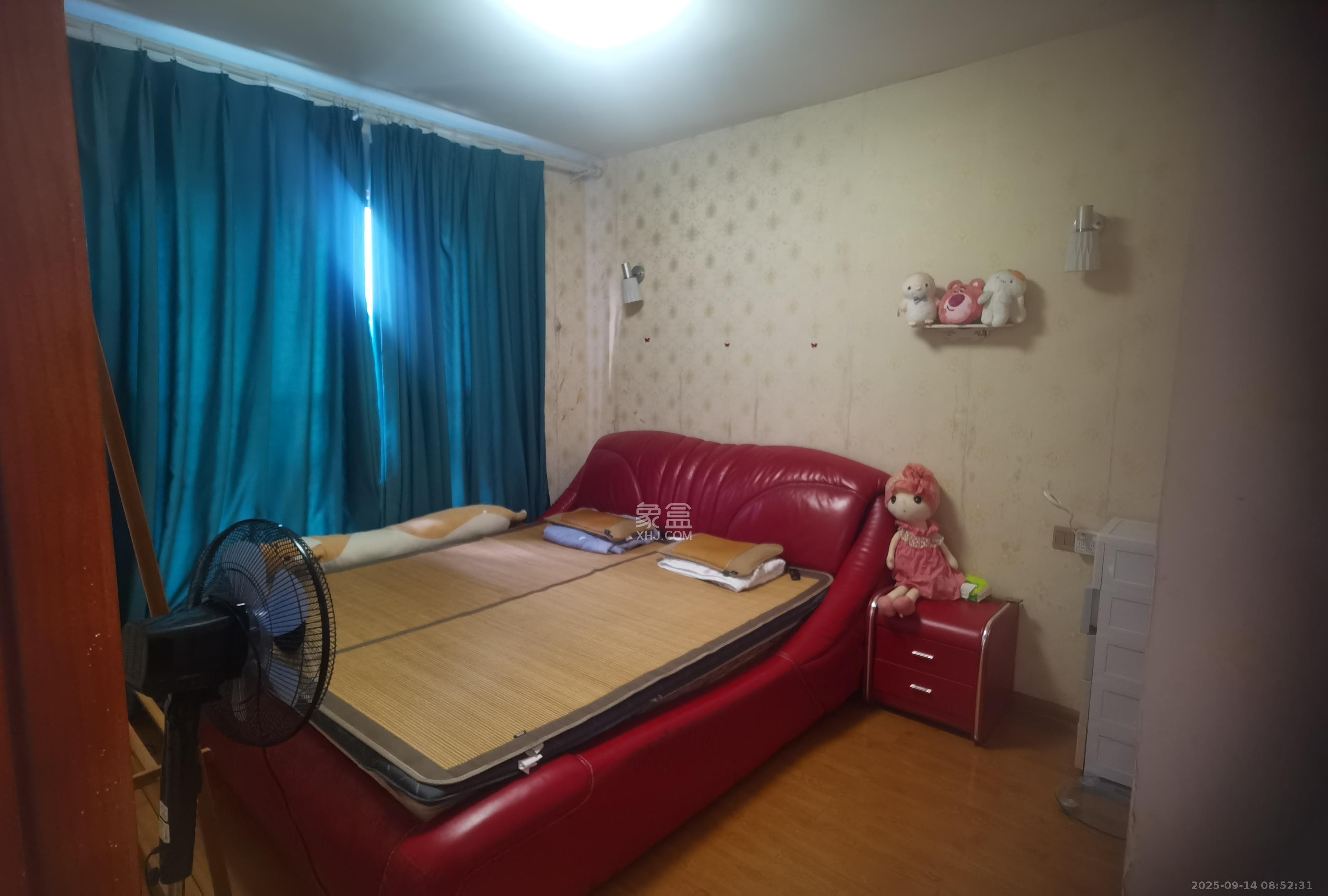 三一街区  2室2厅1卫   1500.00元/月室内图