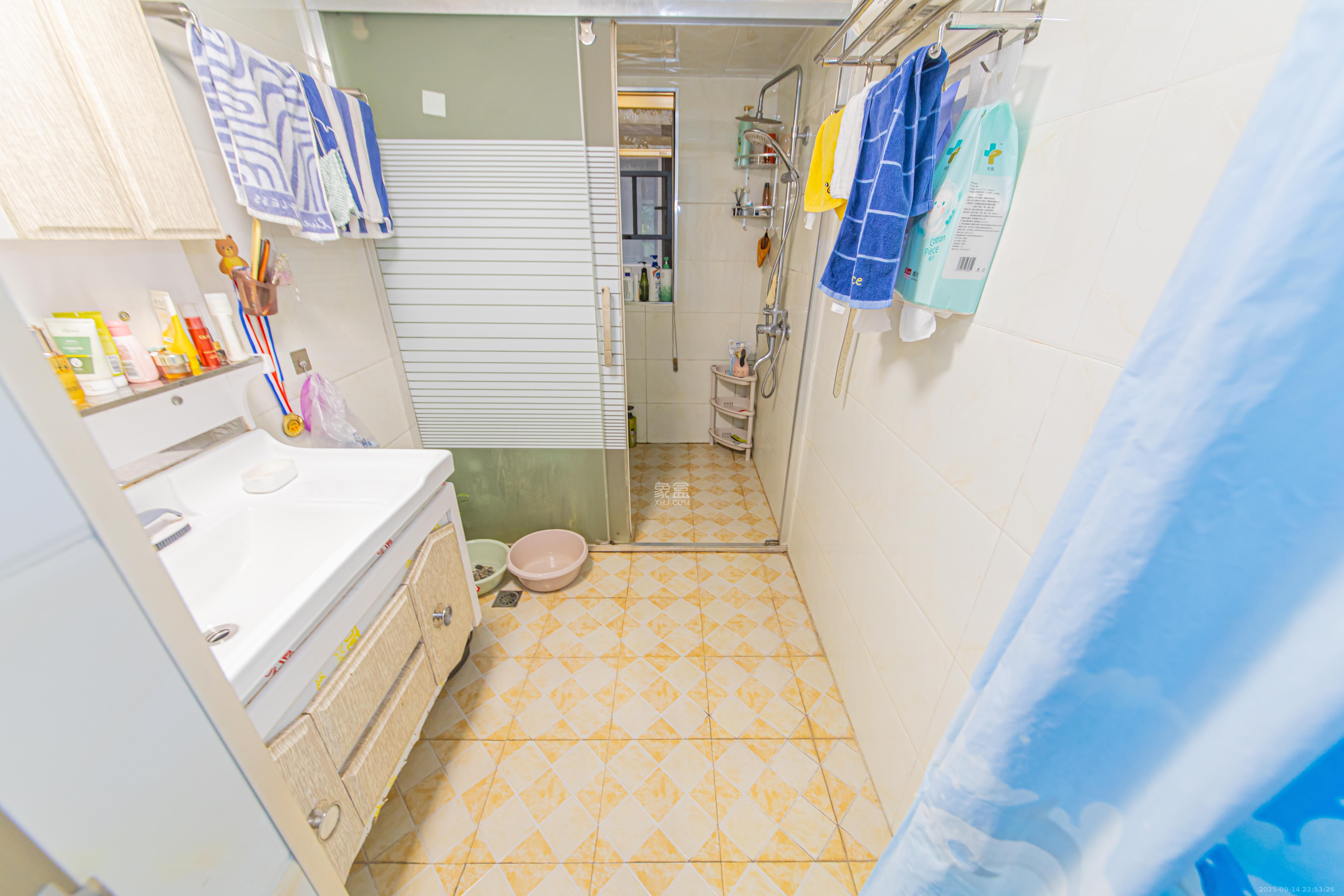 中建芙蓉嘉苑  3室2厅2卫   102.00万卫生间