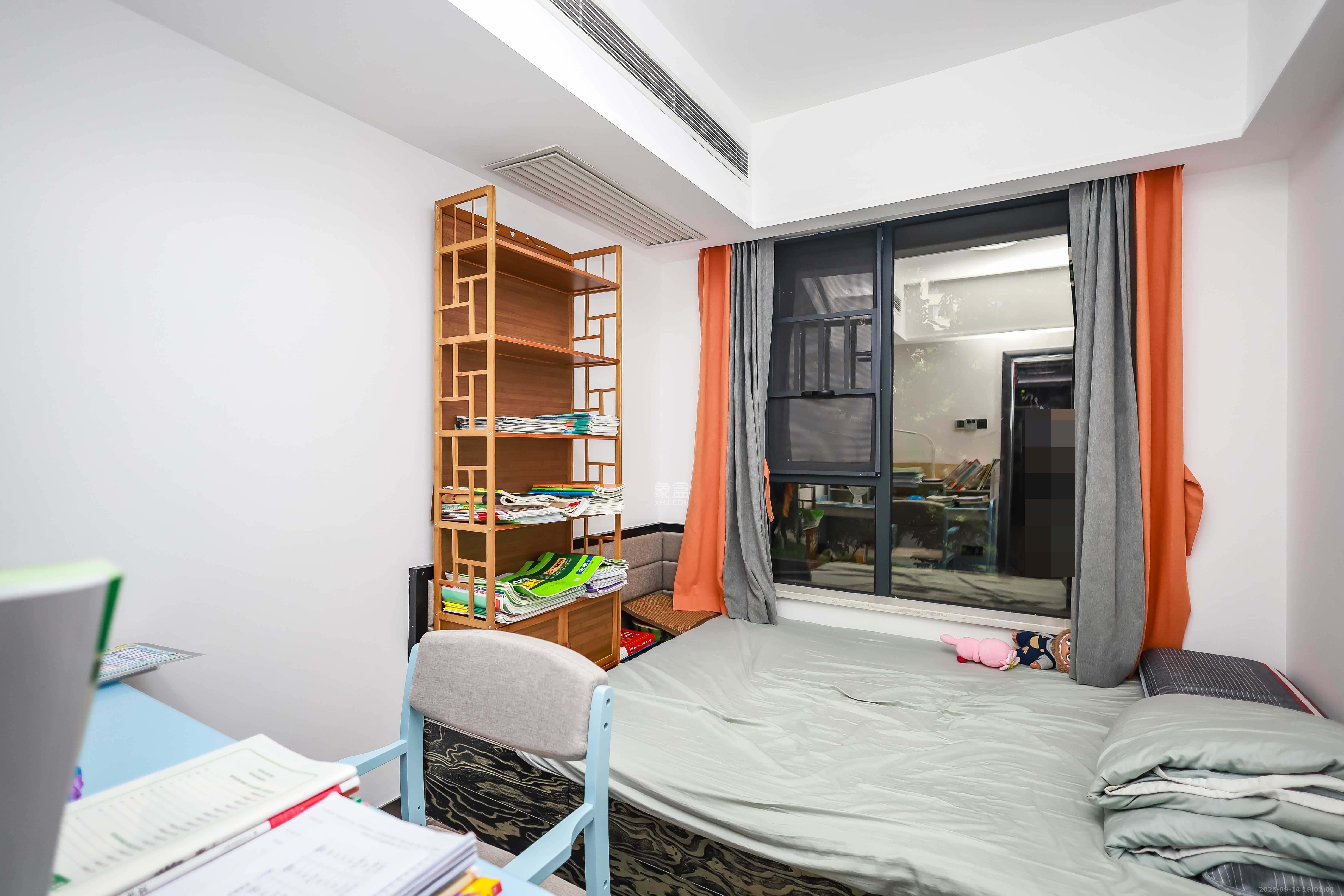 长房时代城  1室2厅2卫    171.6万卧室