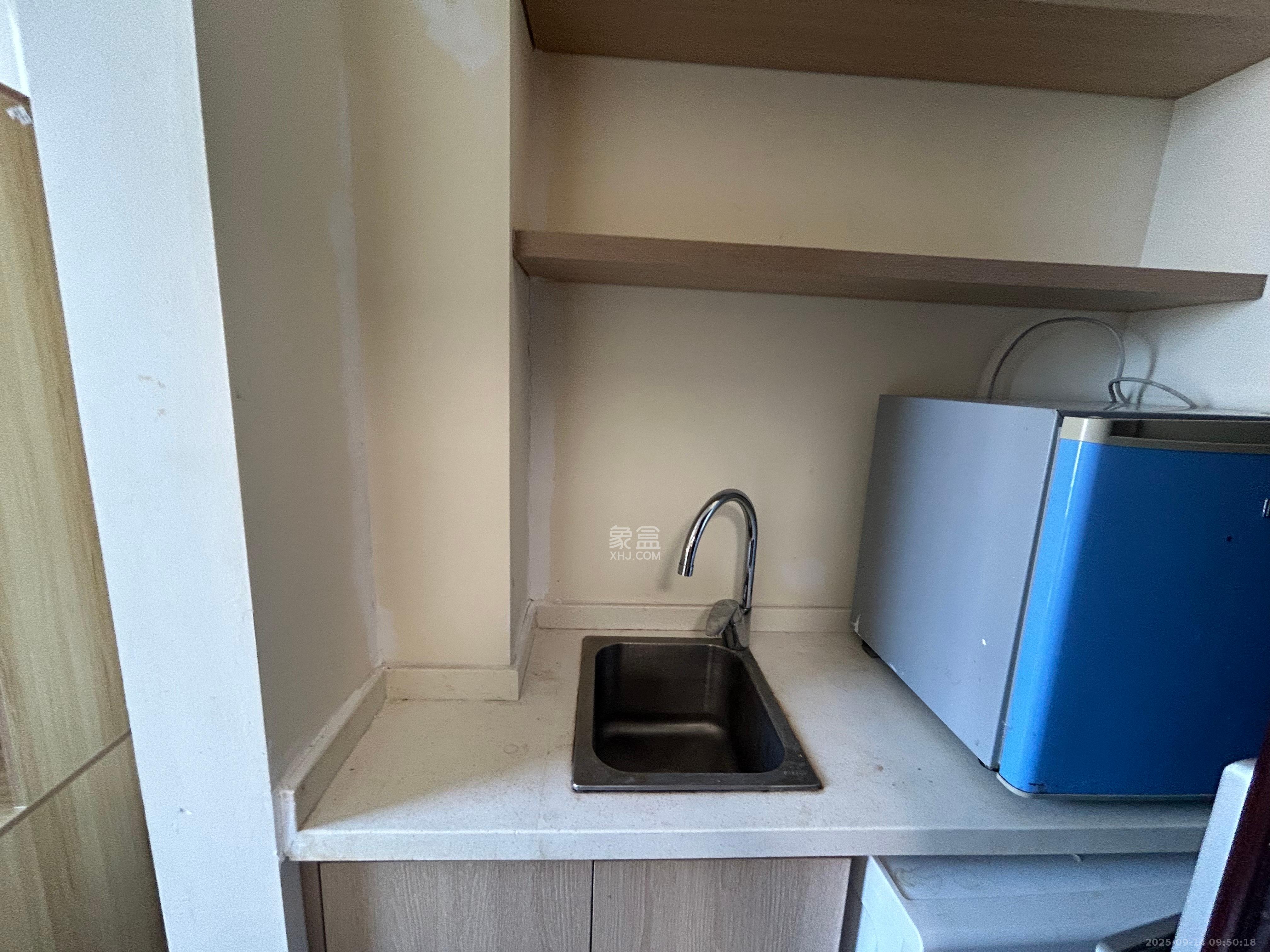 兰亭湾畔 1室1厅1卫 1100.0元/月 兰亭湾畔 1室1厅1卫 1100.0元/月室内图