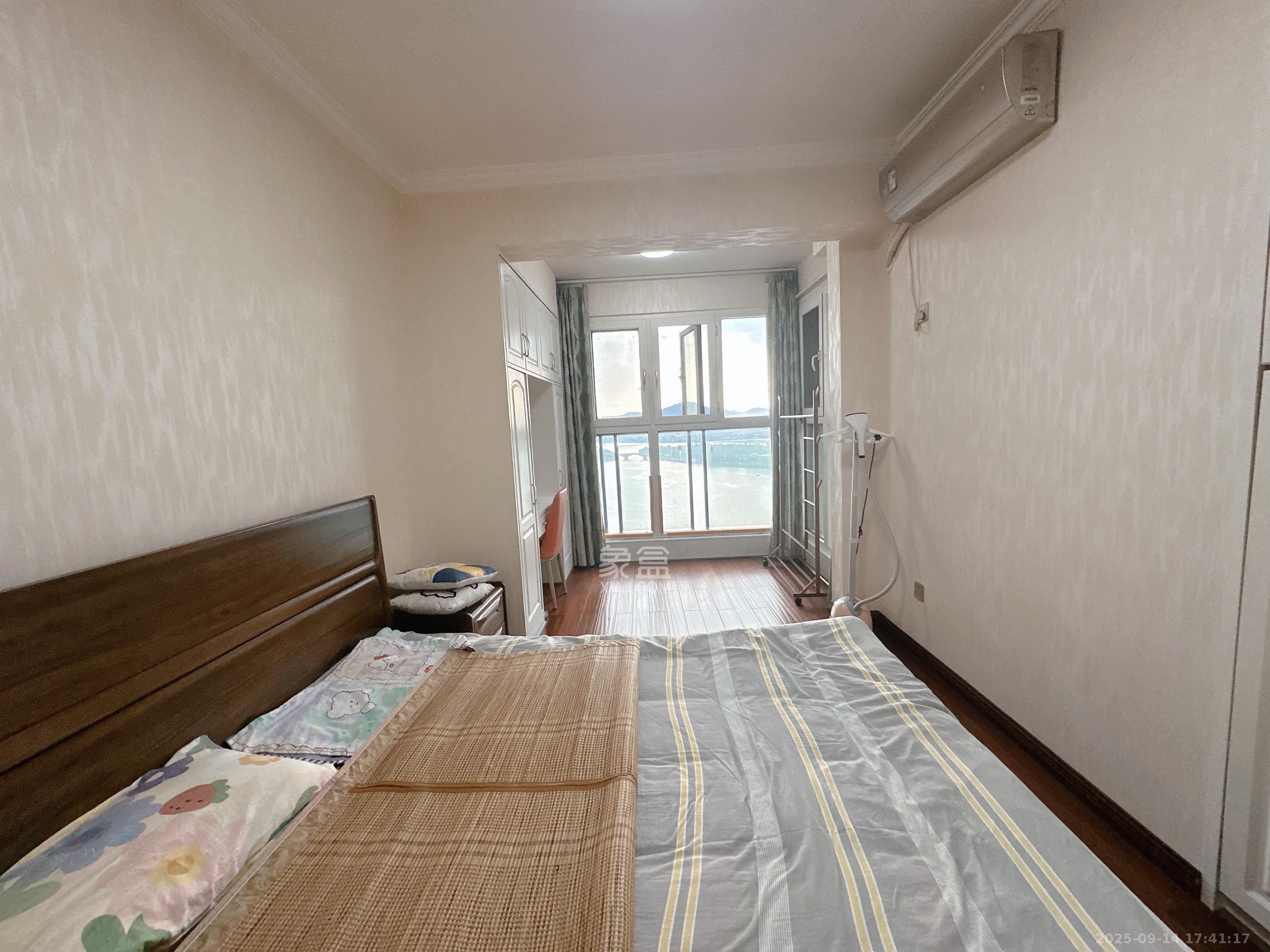 香江锦城 3室2厅1卫 4000.0元/月 香江锦城 3室2厅1卫 4000.0元/月室内图