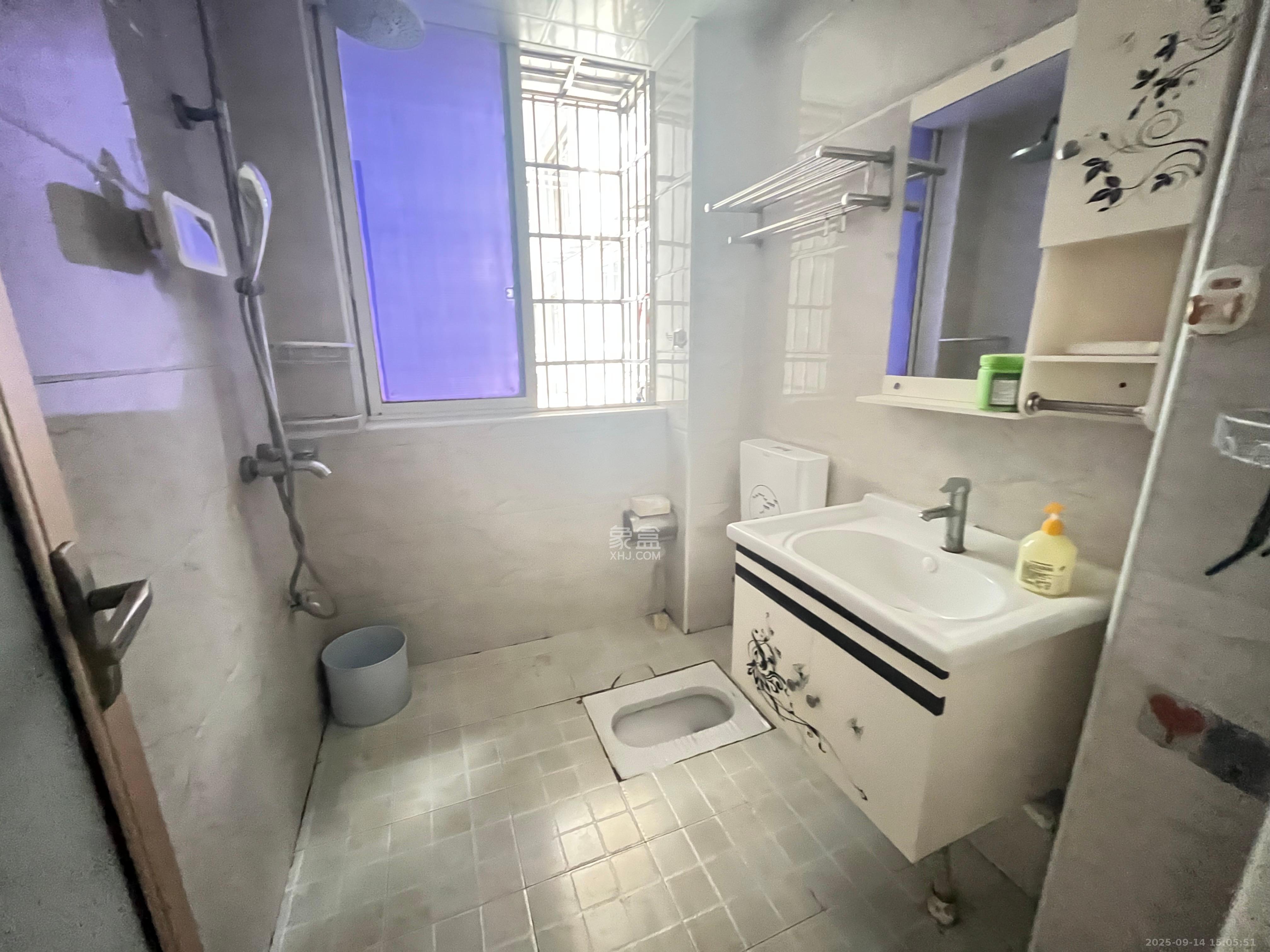 利璞大厦  2室2厅1卫    2000.0元/月室内图