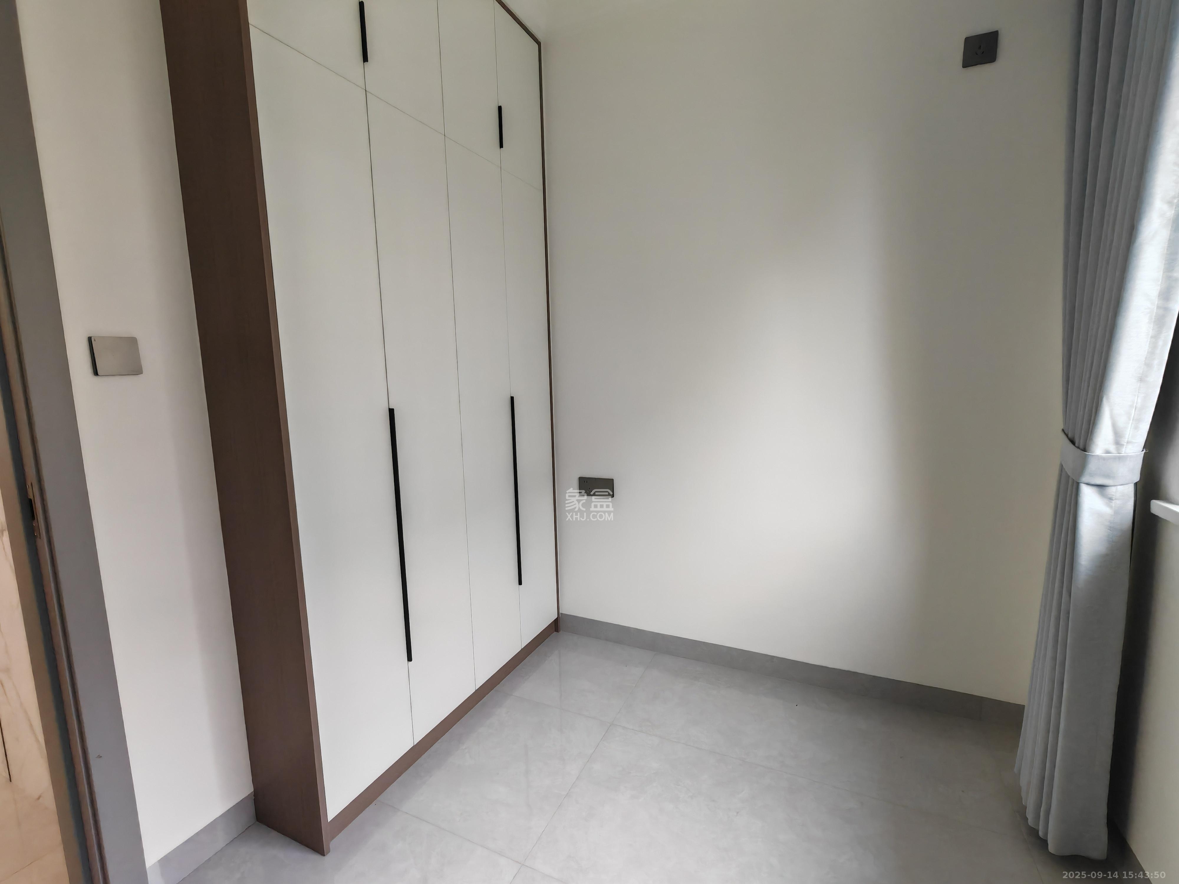 中梁星都荟 4室2厅2卫 2680.0元/月 中梁星都荟 4室2厅2卫 2680.0元/月室内图