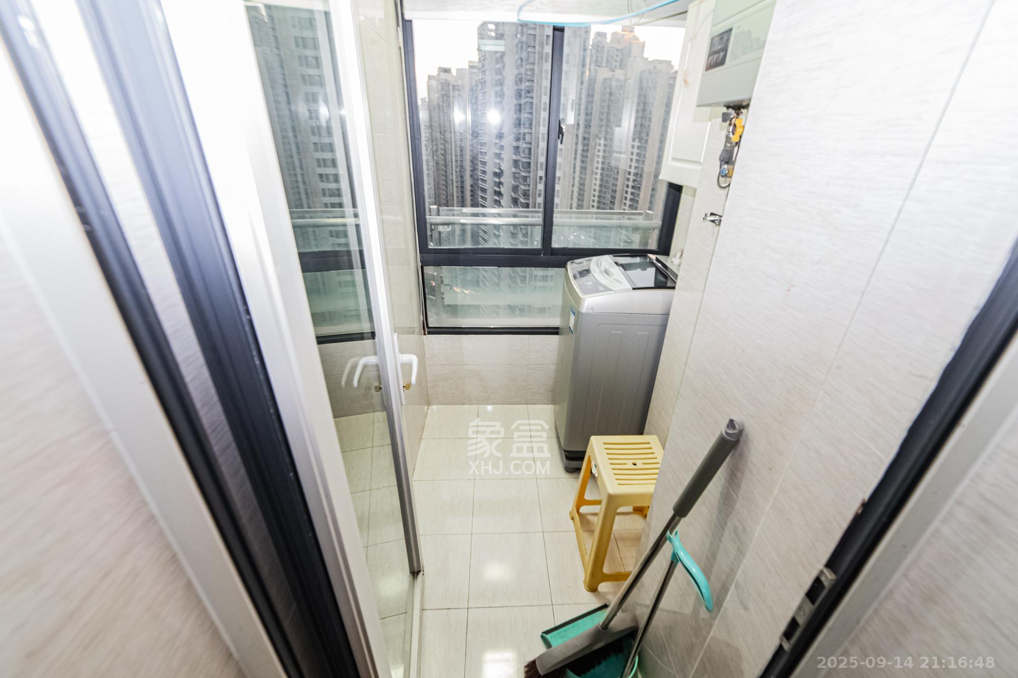 北辰三角洲E3区 1室1厅1卫 54.8万 北辰三角洲E3区 1室1厅1卫 54.8万阳台