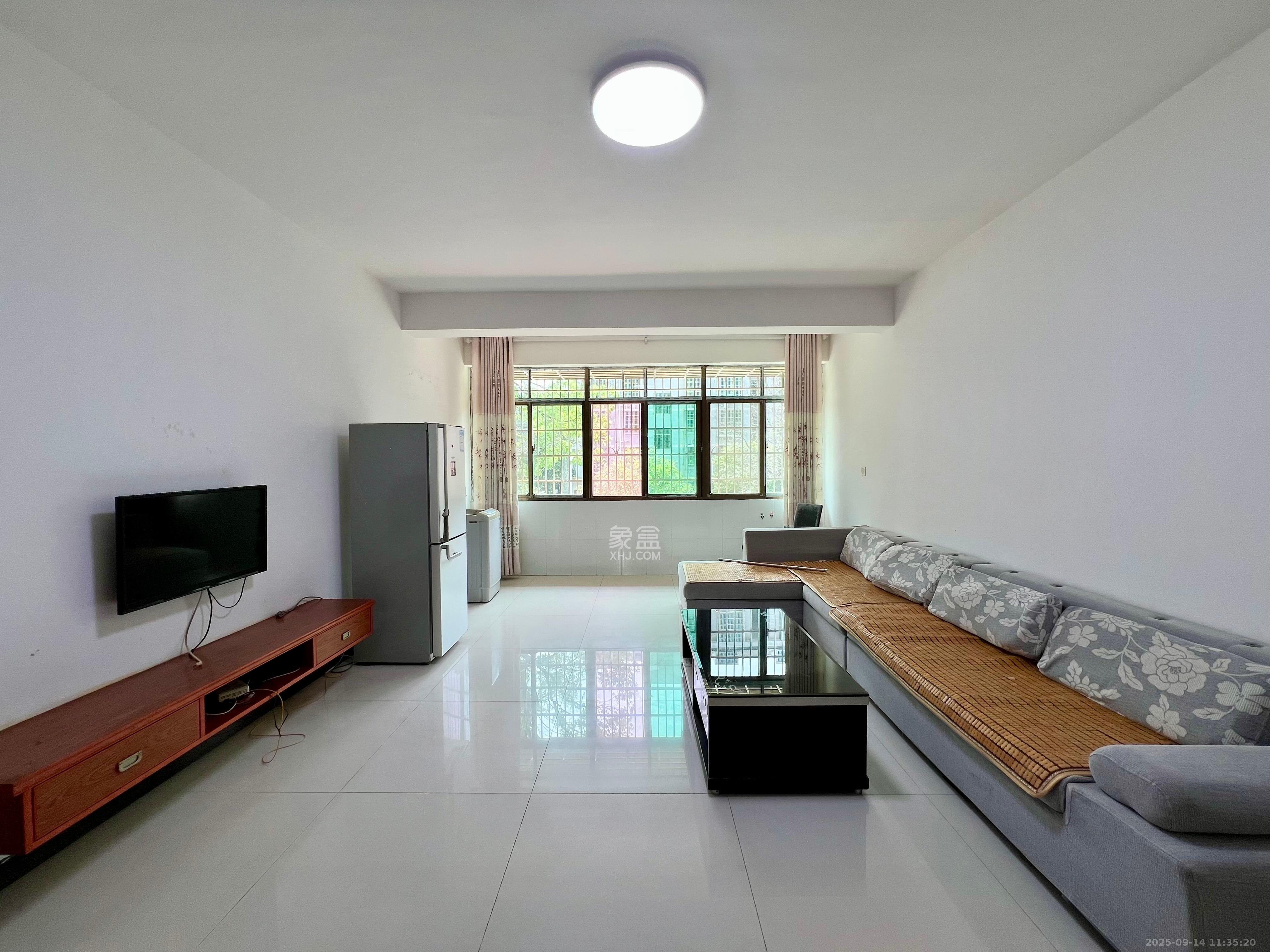 兴联创新小区 2室2厅1卫 1400.0元/月 兴联创新小区 2室2厅1卫 1400.0元/月室内图