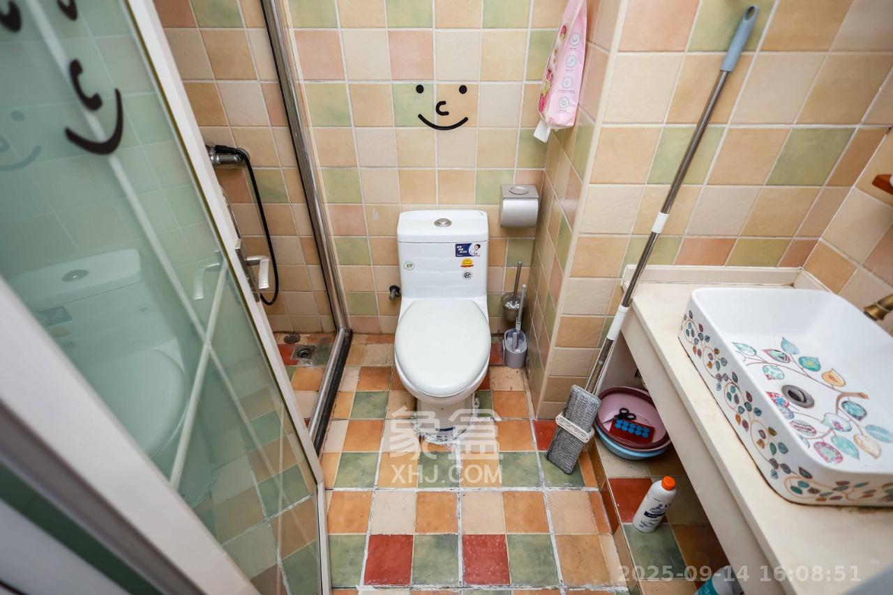 联美品格  1室1厅1卫    1600.0元/月室内图