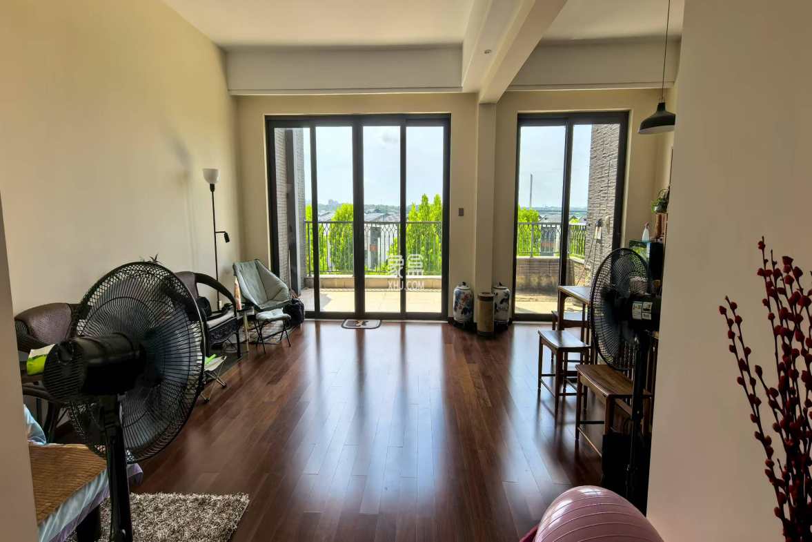 晋合湘水湾(花园洋房) 5室3厅3卫 350.0万 晋合湘水湾(花园洋房) 5室3厅3卫 350.0万室内图