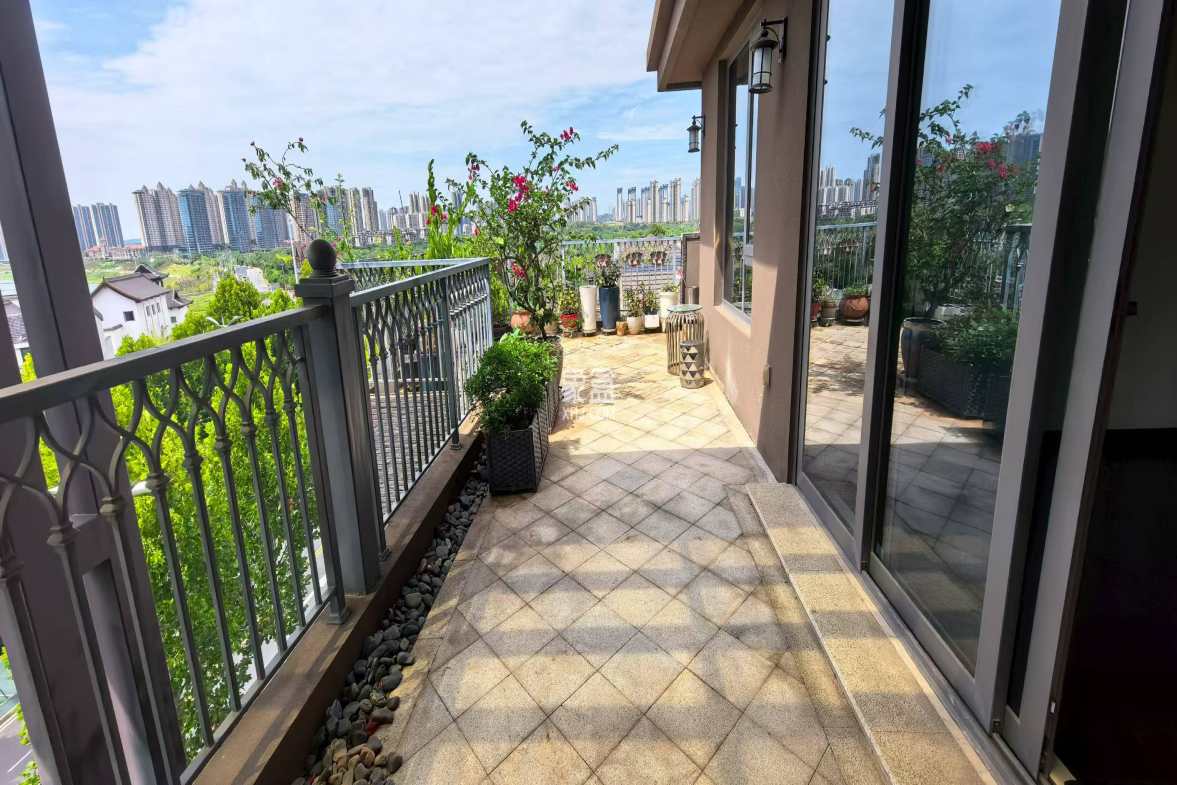 晋合湘水湾(花园洋房) 5室3厅3卫 350.0万 晋合湘水湾(花园洋房) 5室3厅3卫 350.0万室内图