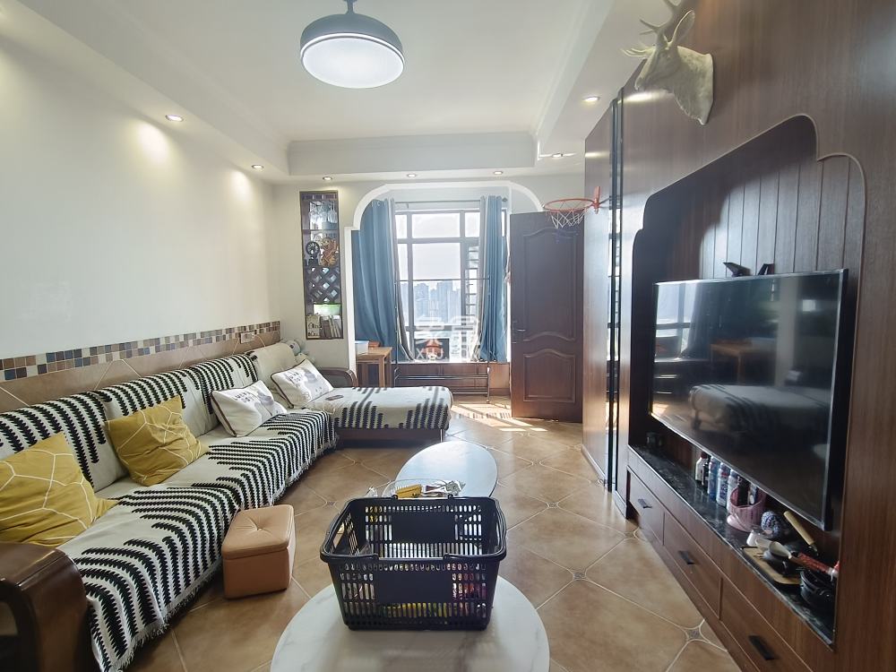 流金岁月-华晨国际  2室2厅1卫    50.0万