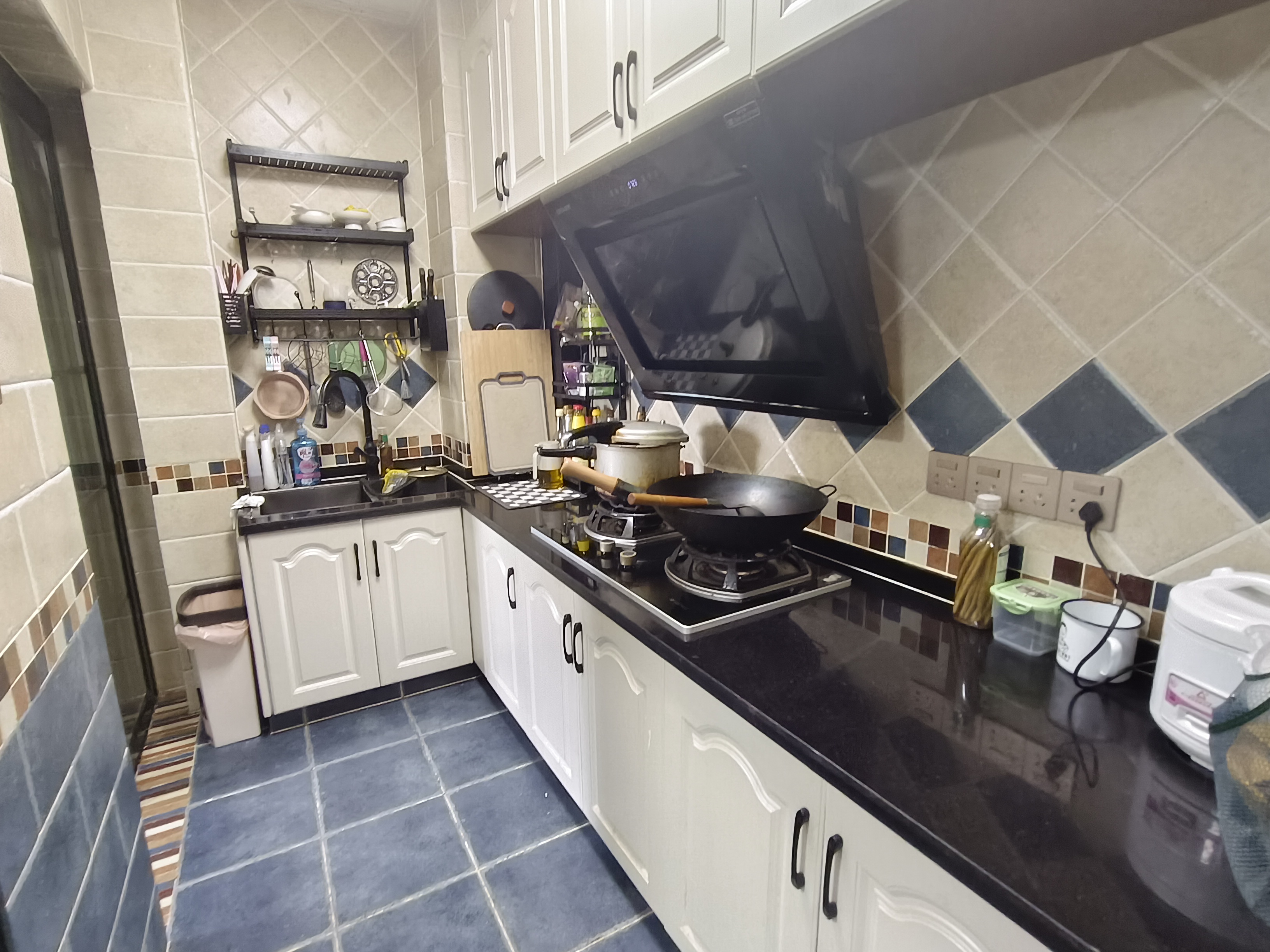 流金岁月-华晨国际 2室2厅1卫 58.0万 流金岁月-华晨国际 2室2厅1卫 58.0万室内图