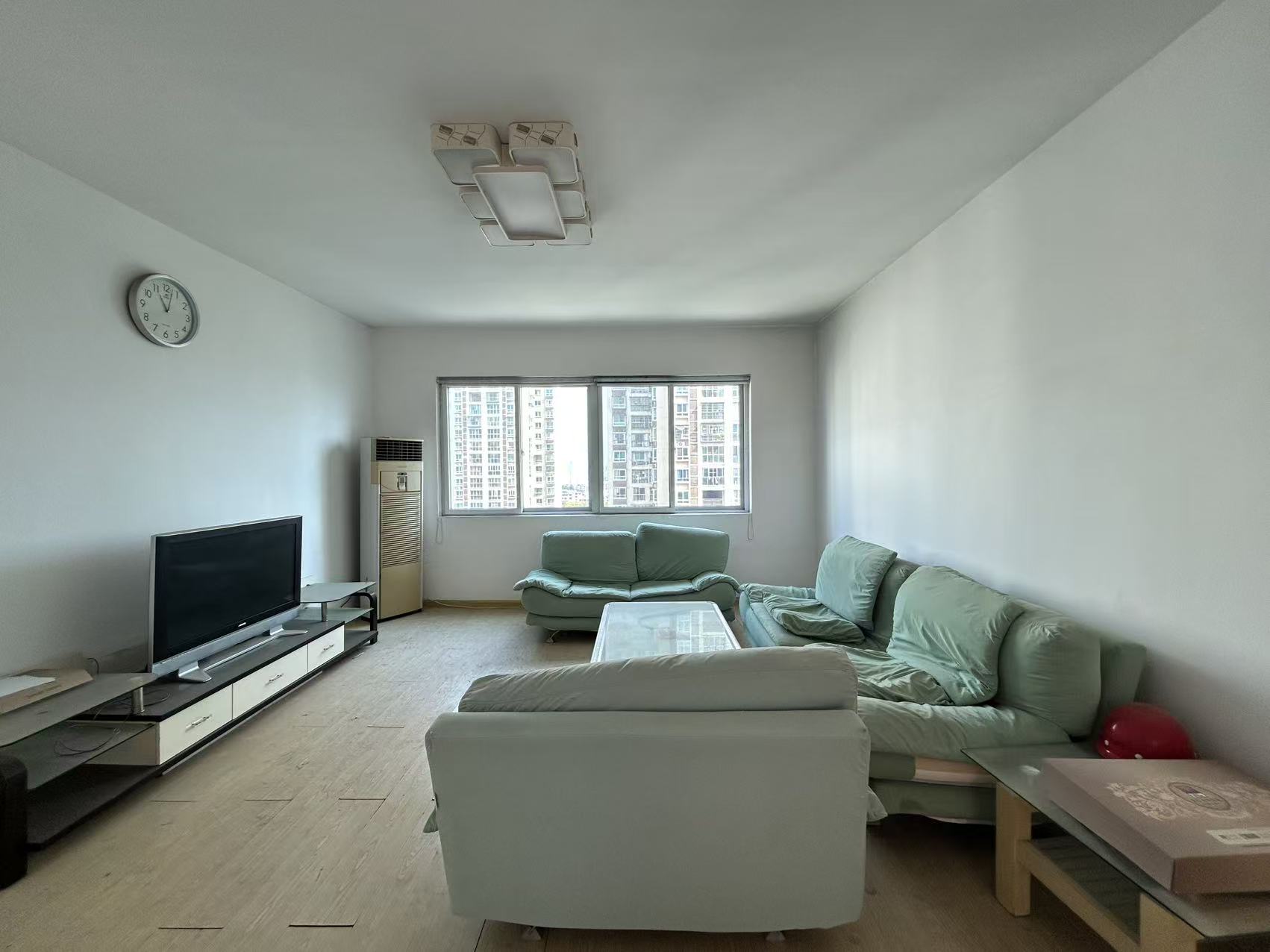 康馨佳园 4室2厅1卫 60.0万 康馨佳园 4室2厅1卫 60.0万室内图