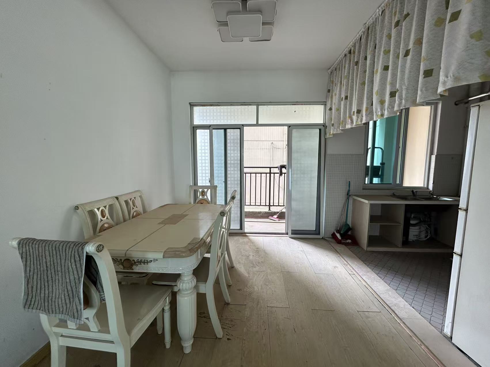 康馨佳园  4室2厅1卫    60.0万室内图