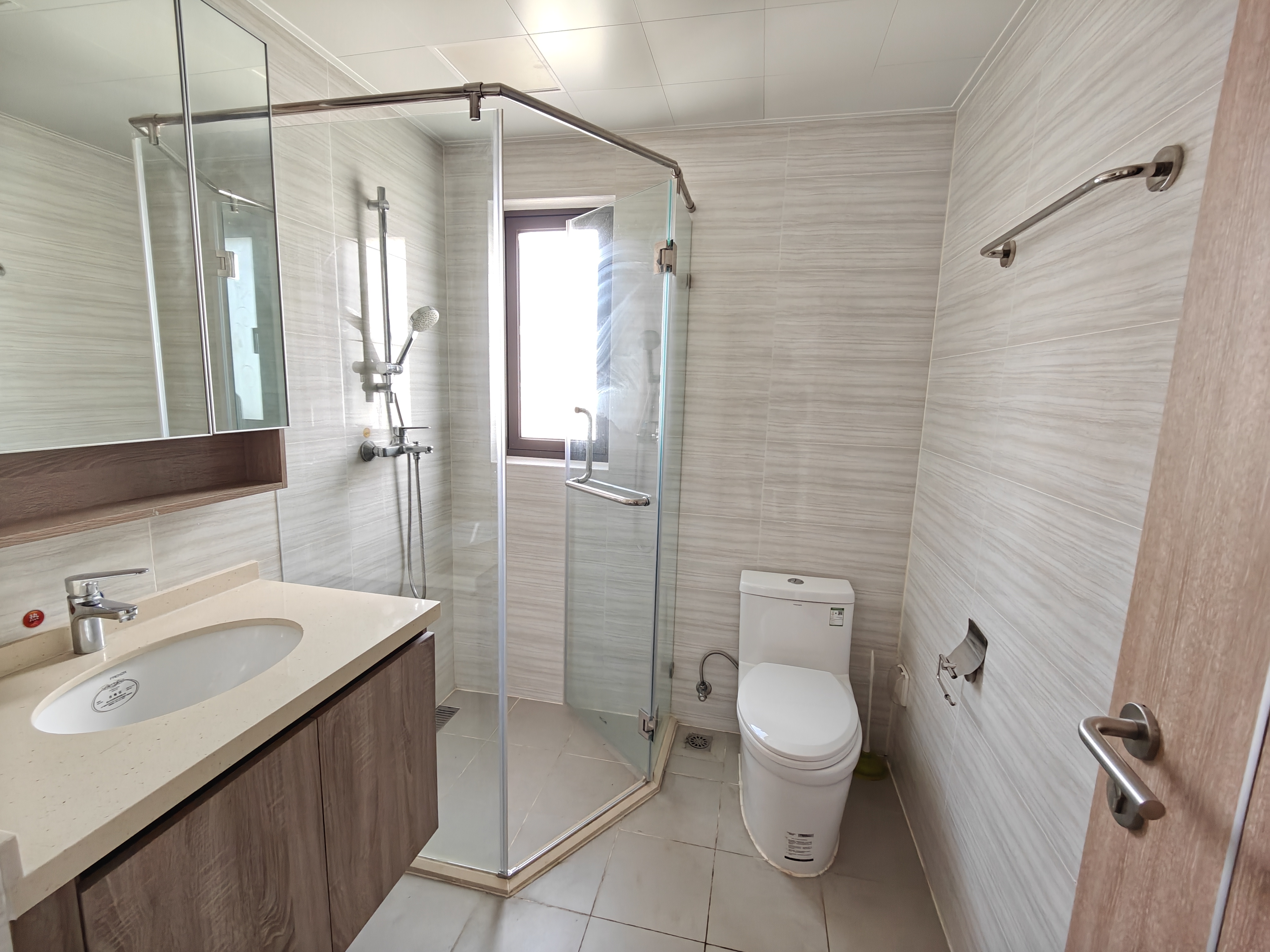 蓝溪谷 4室2厅2卫 79.0万 蓝溪谷 4室2厅2卫 79.0万室内图