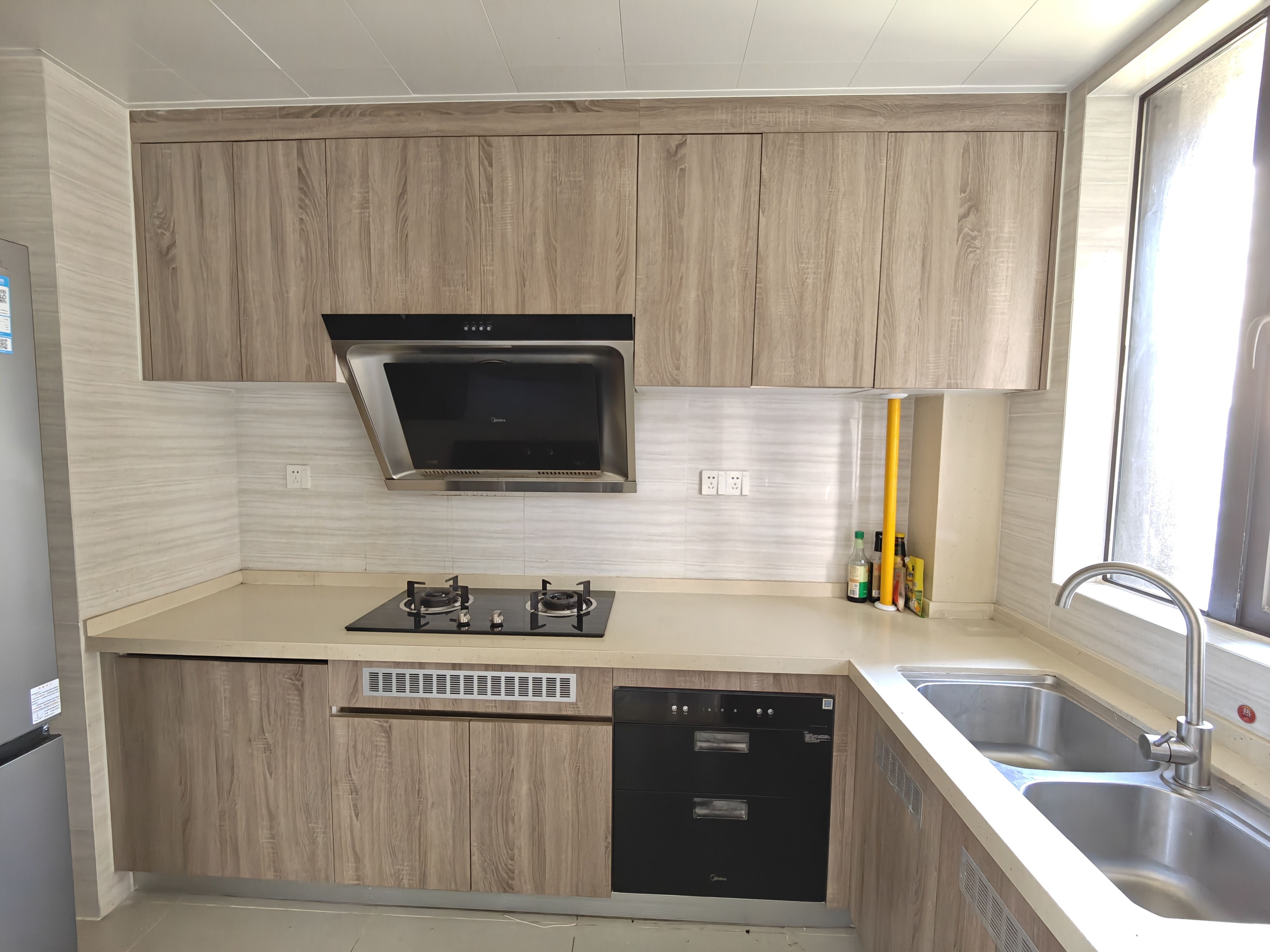 蓝溪谷 4室2厅2卫 79.0万 蓝溪谷 4室2厅2卫 79.0万室内图