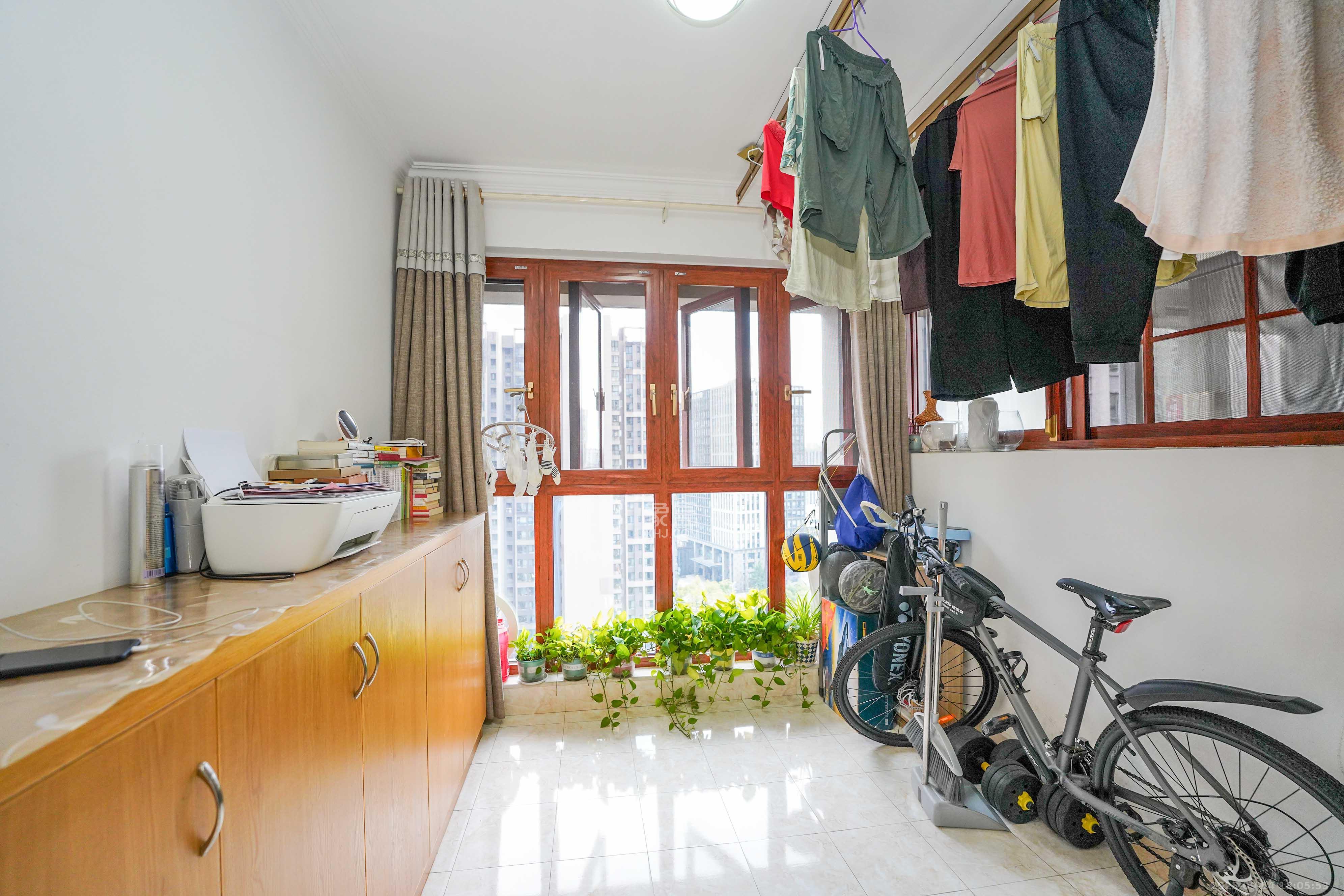 汇金城/嘉华城（二期、三期）  3室2厅2卫    110.0万其他