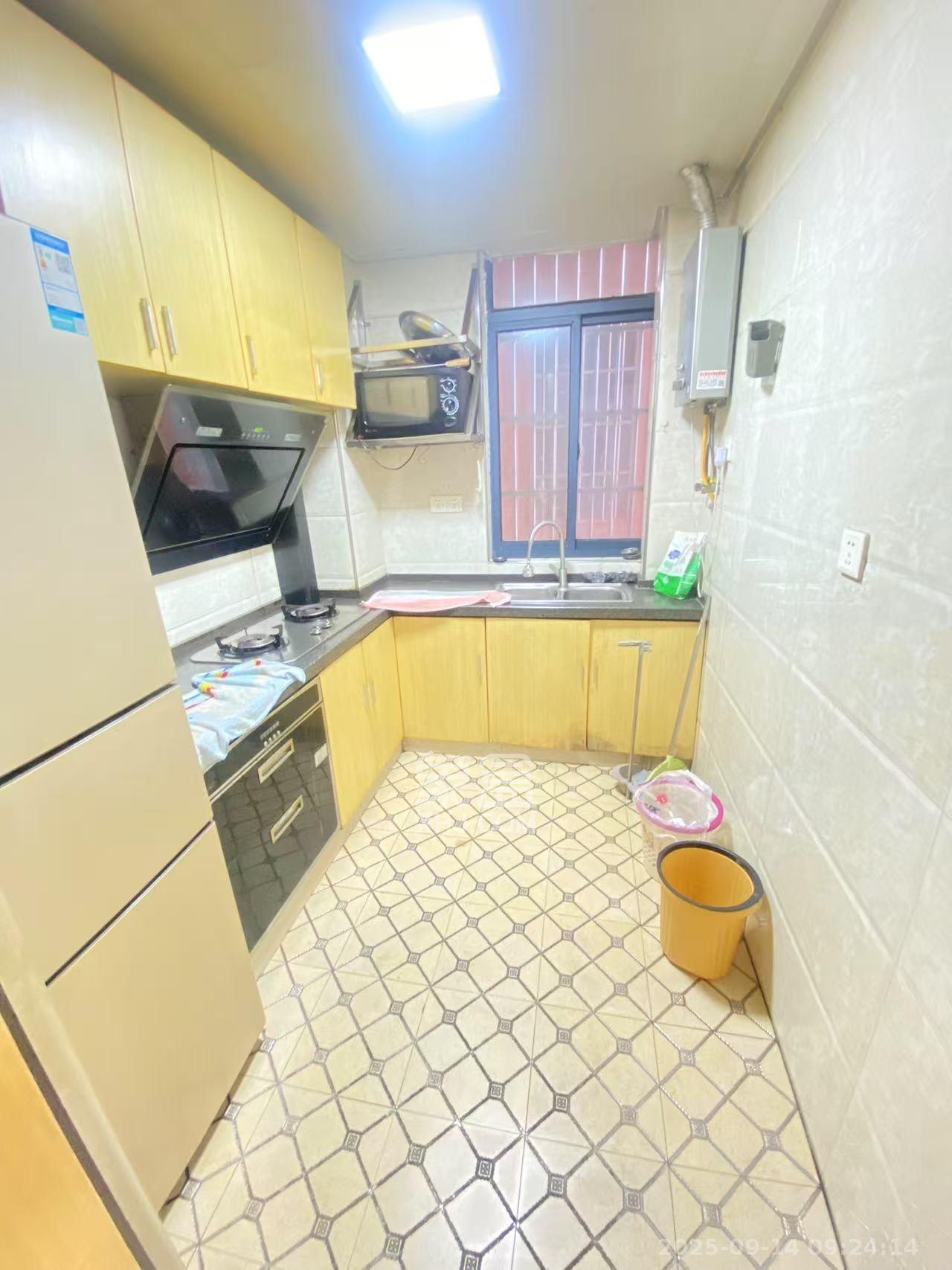 恒生碧水龙庭 3室2厅1卫 1700.0元/月 恒生碧水龙庭 3室2厅1卫 1700.0元/月室内图