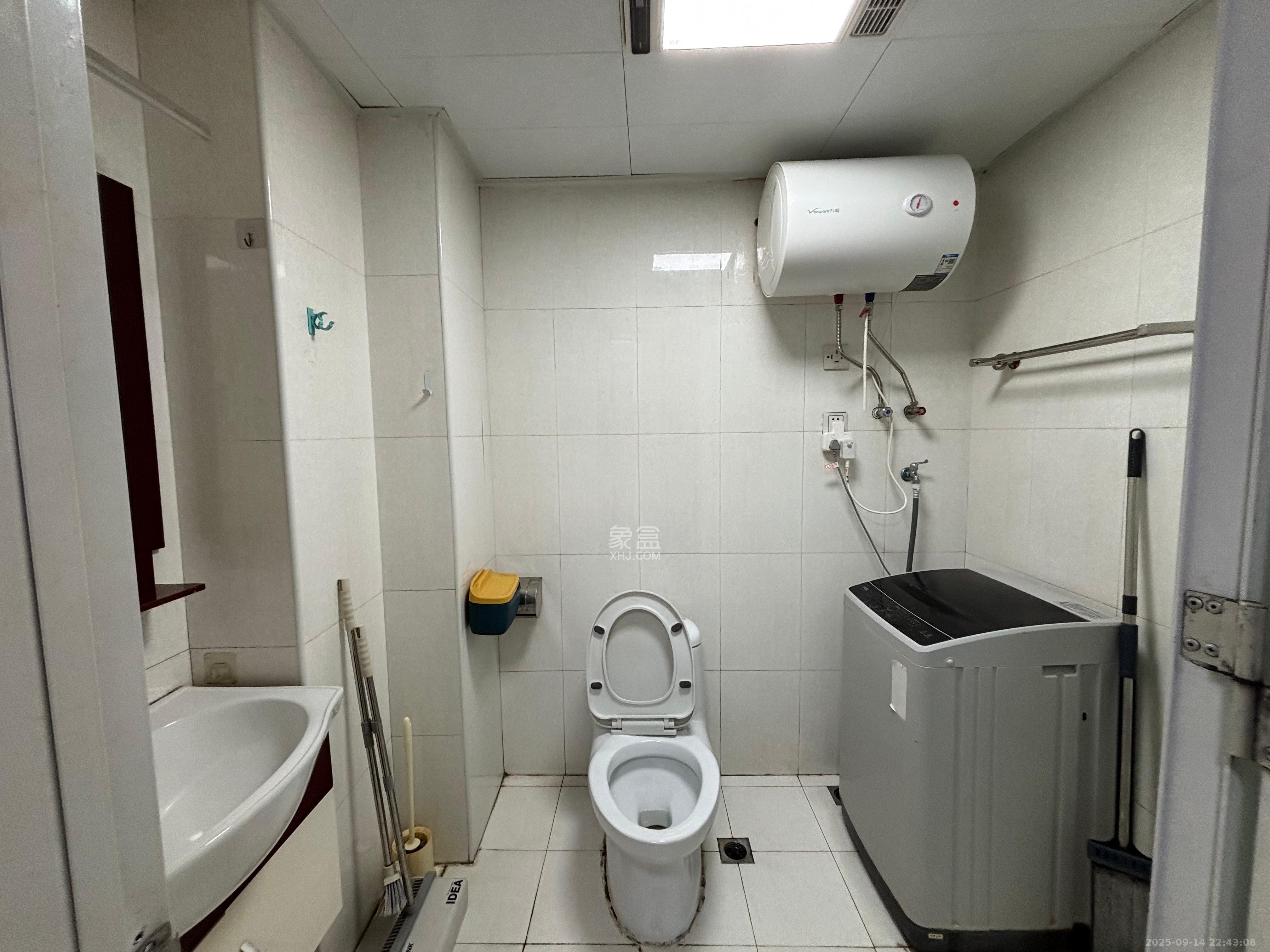 名富公寓 1室1厅1卫 1400.0元/月 名富公寓 1室1厅1卫 1400.0元/月室内图