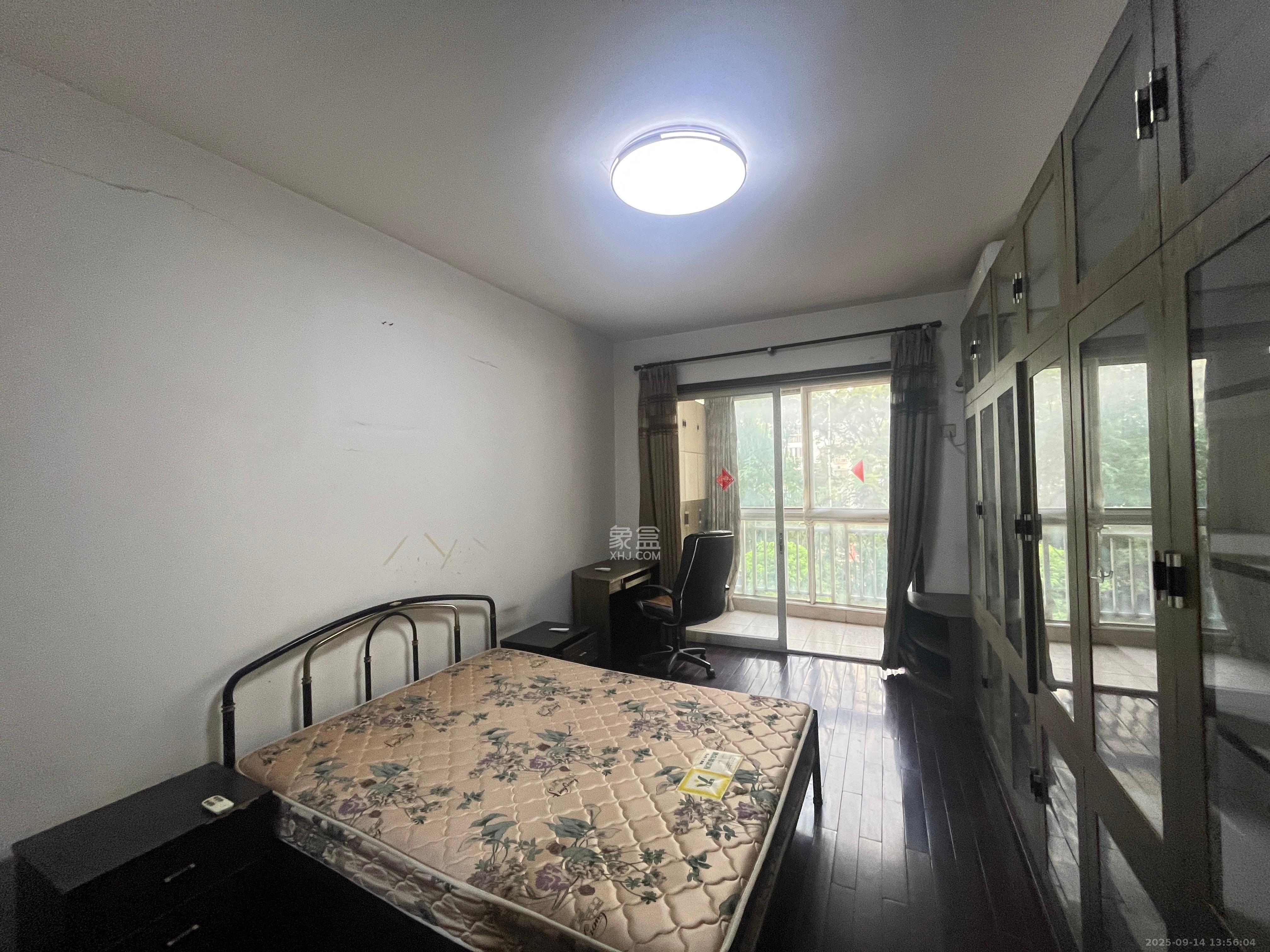 一心花苑  3室2厅2卫    2600.0元/月 一心花苑  3室2厅2卫    2600.0元/月室内图