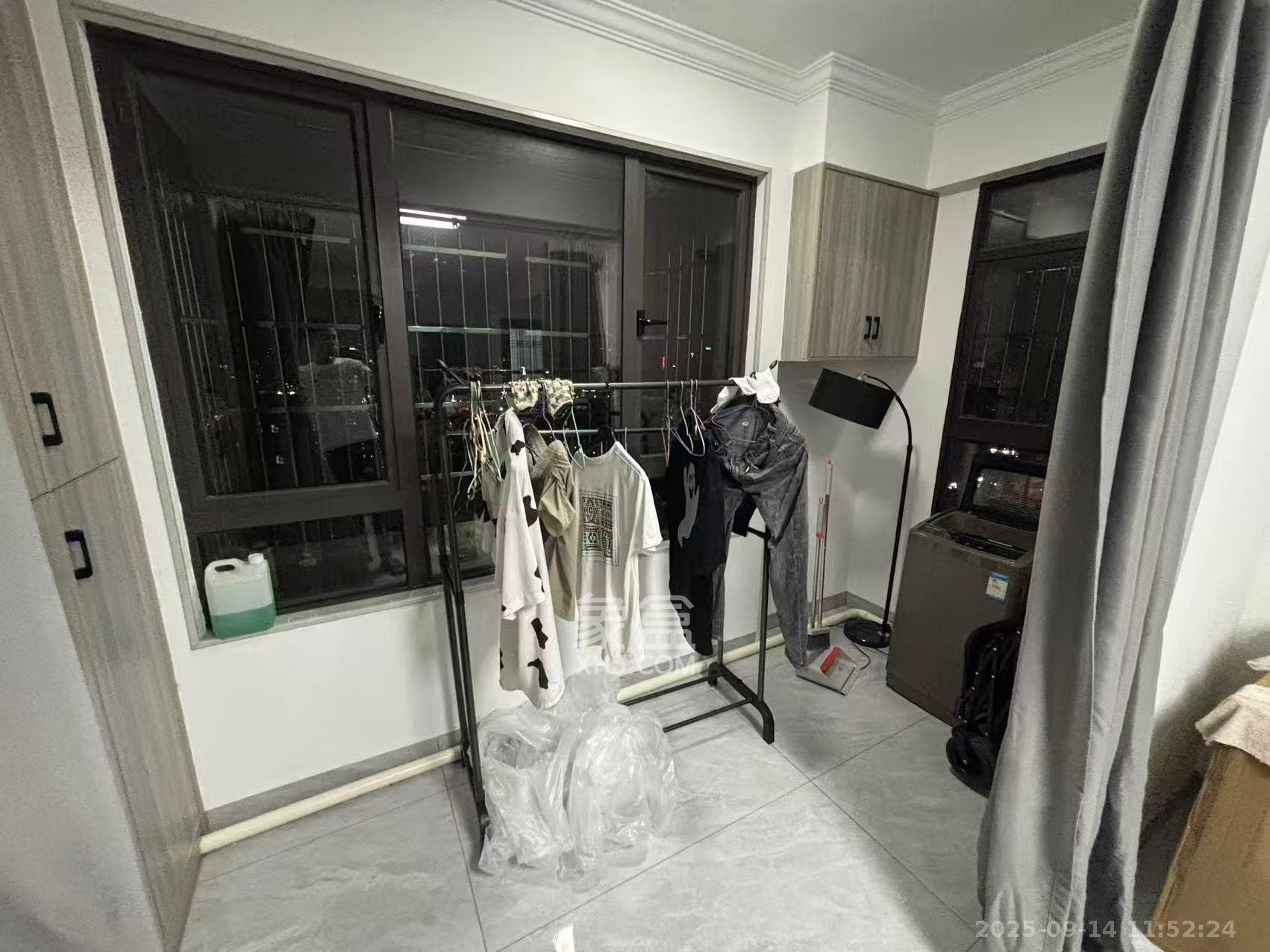 东宜新园  2室2厅1卫    2300.0元/月室内图