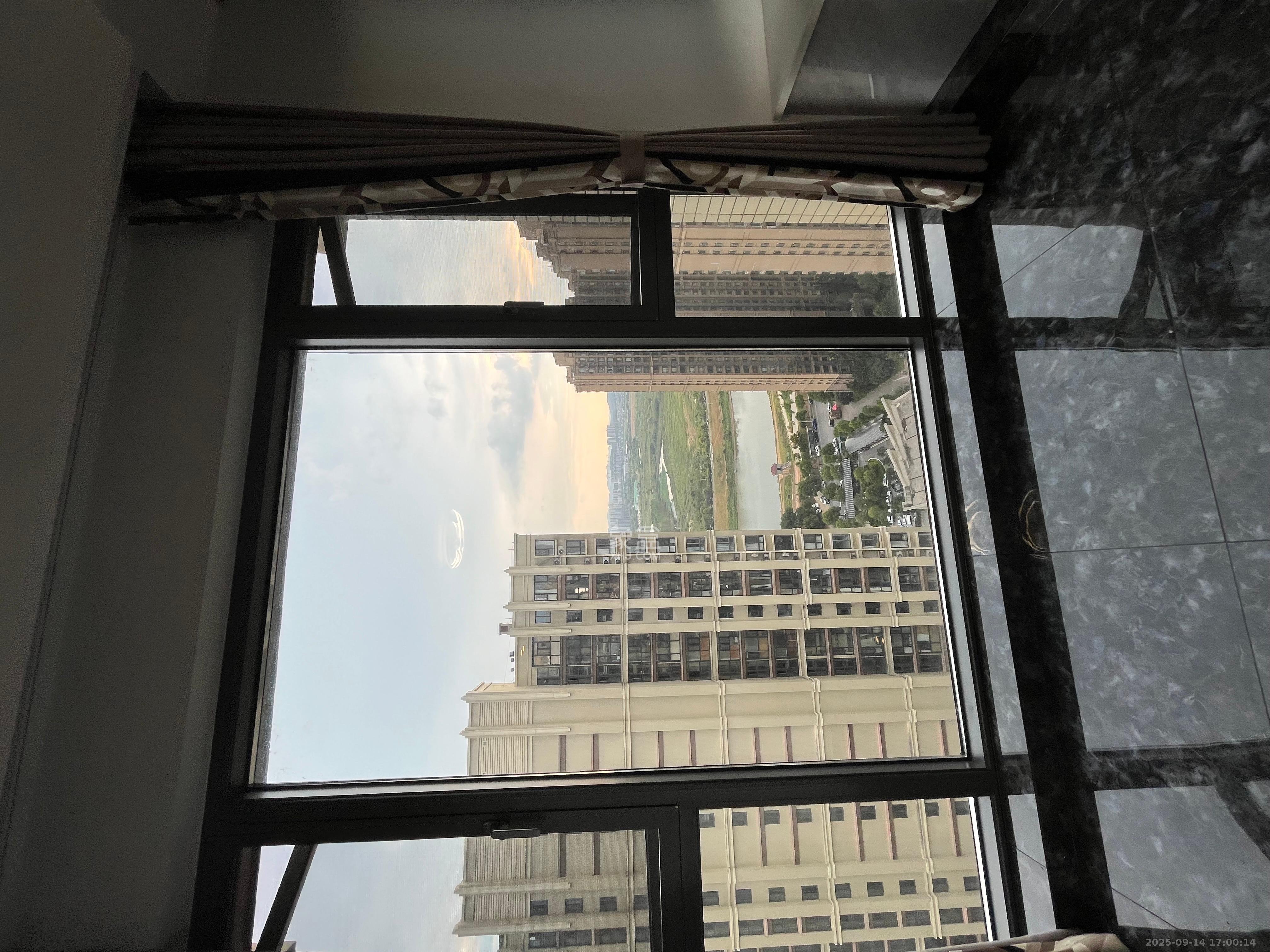 惟泽园 4室2厅2卫 4500.0元/月 惟泽园 4室2厅2卫 4500.0元/月室内图