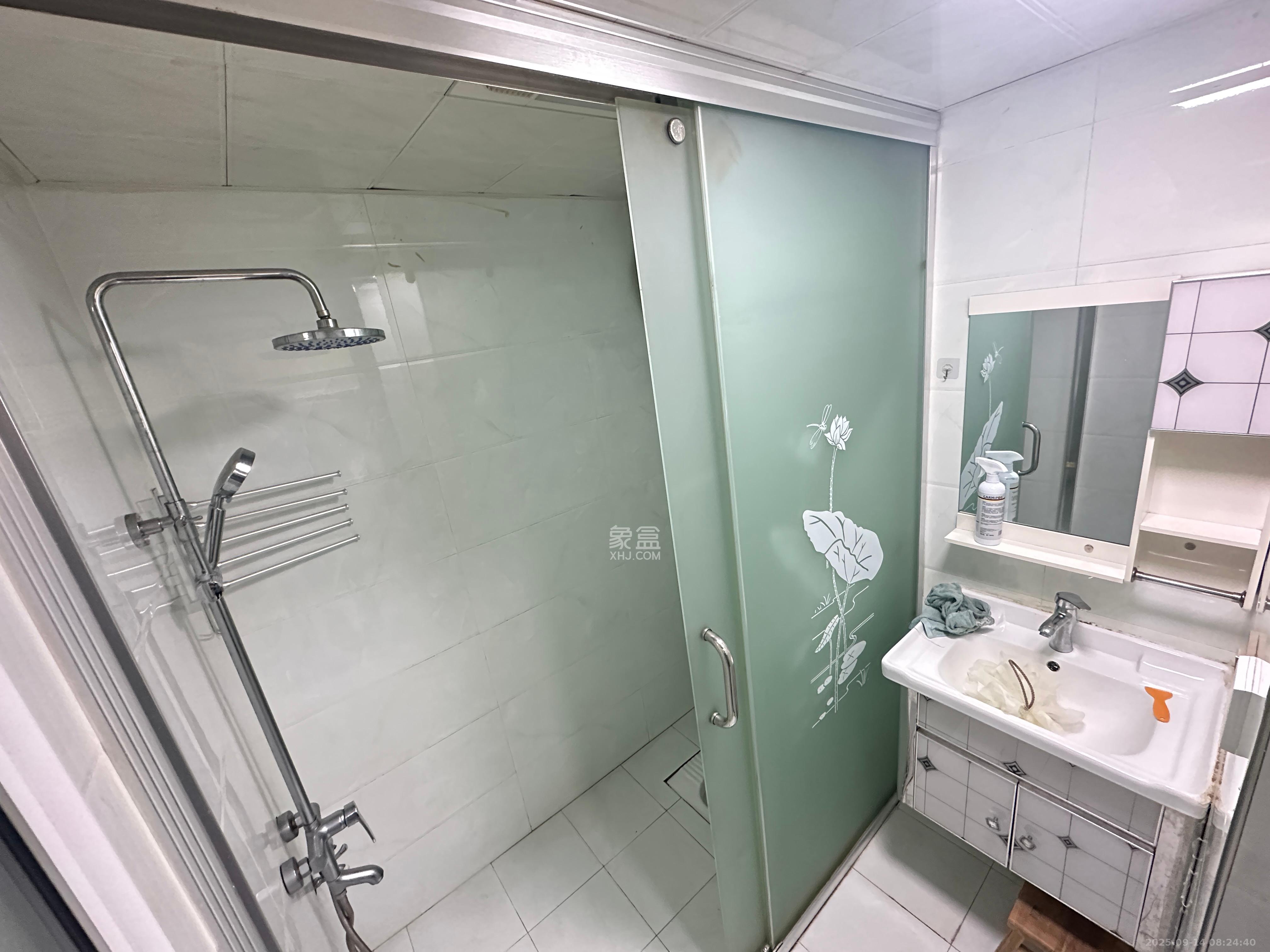 MOMA当代广场 1室0厅0卫 1200.0元/月 MOMA当代广场 1室0厅0卫 1200.0元/月室内图