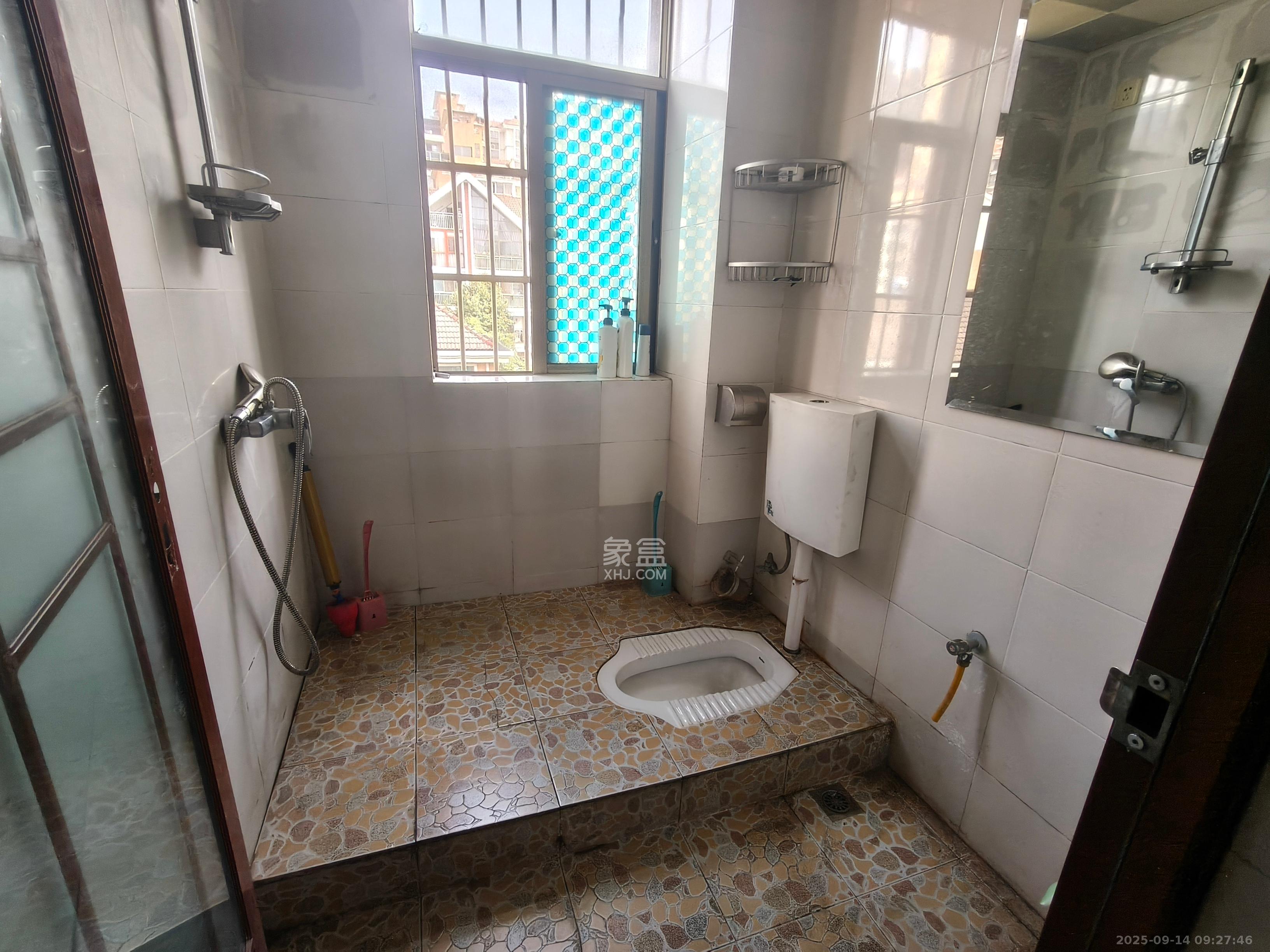 锦湘国际星城二期（锦雅苑）  2室2厅1卫    2100.0元/月室内图