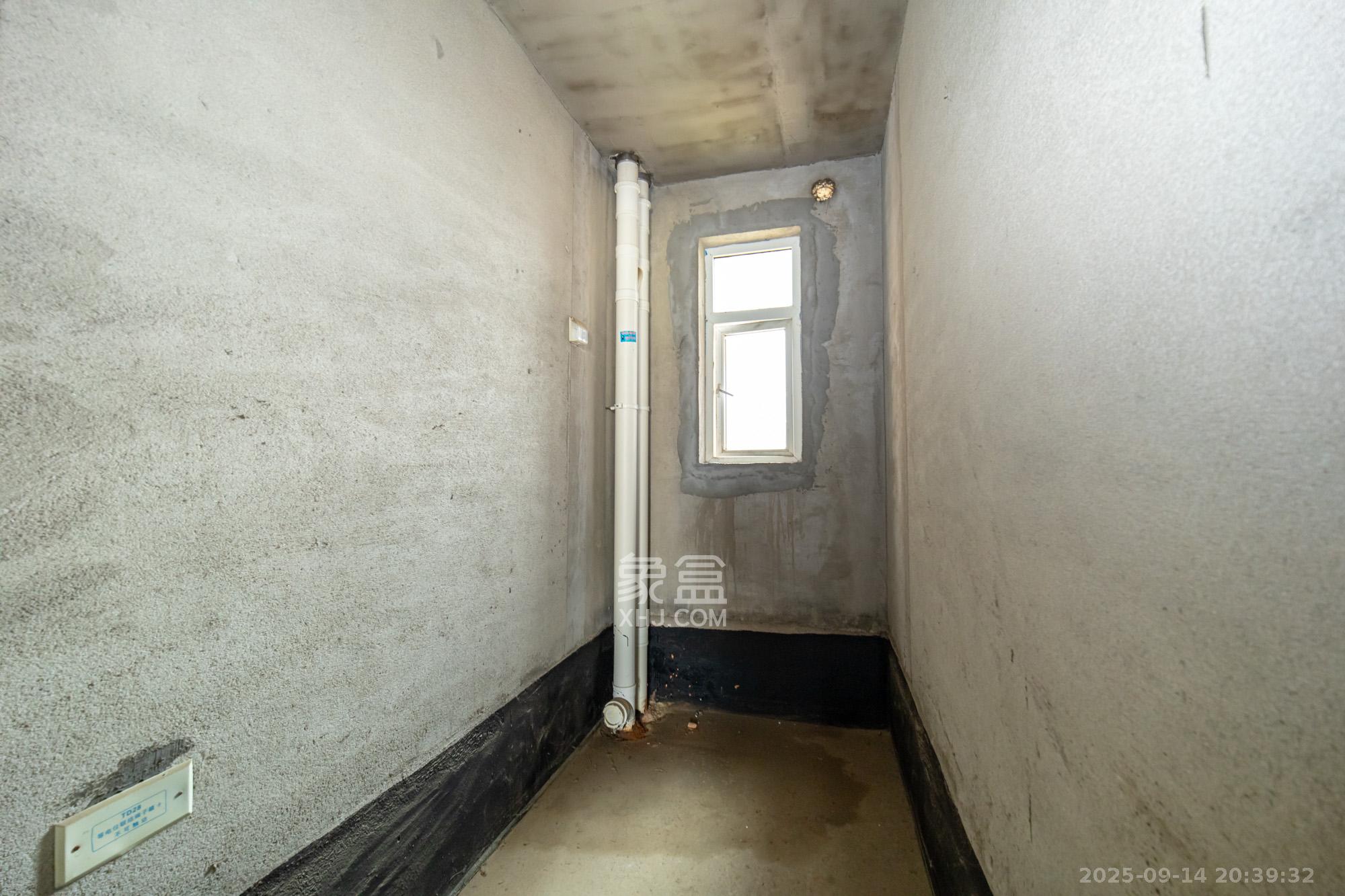 楚天世纪城西苑 3室2厅2卫 66.8万 楚天世纪城西苑 3室2厅2卫 66.8万卫生间