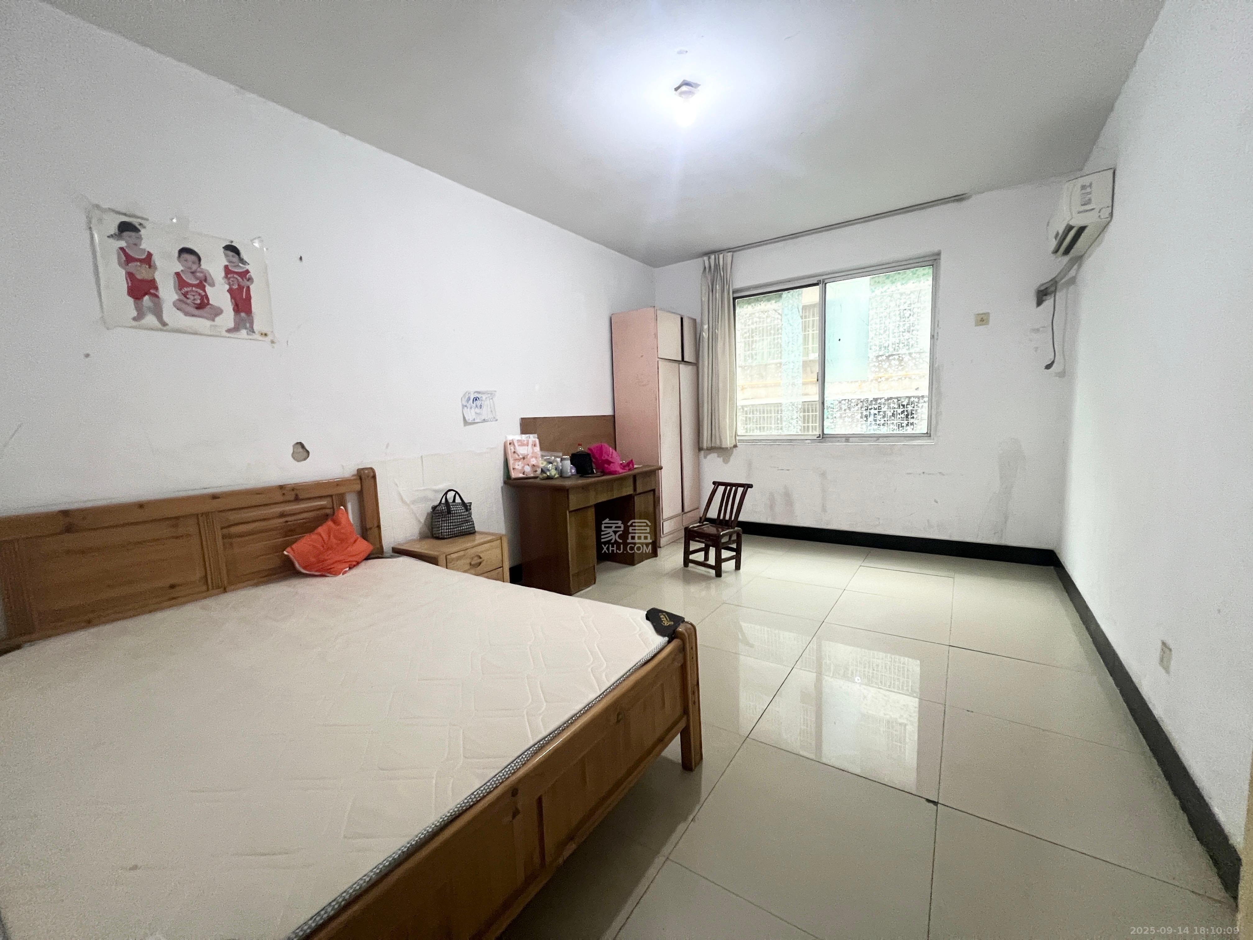 茶叶大市场“山水茗园” 2室1厅1卫 1200.0元/月 茶叶大市场“山水茗园” 2室1厅1卫 1200.0元/月室内图