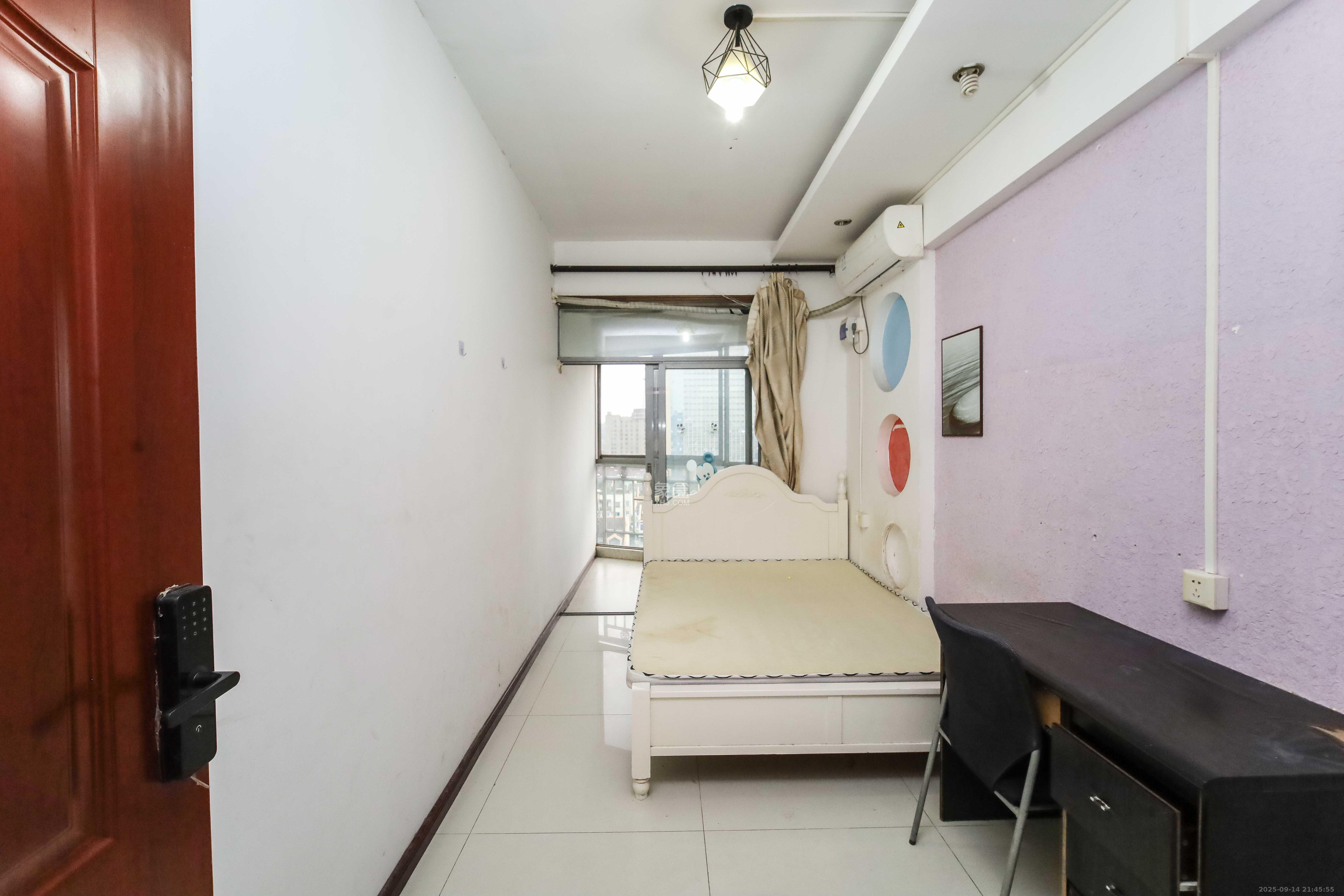 芙蓉苑 3室2厅2卫 110.0万 芙蓉苑 3室2厅2卫 110.0万卧室