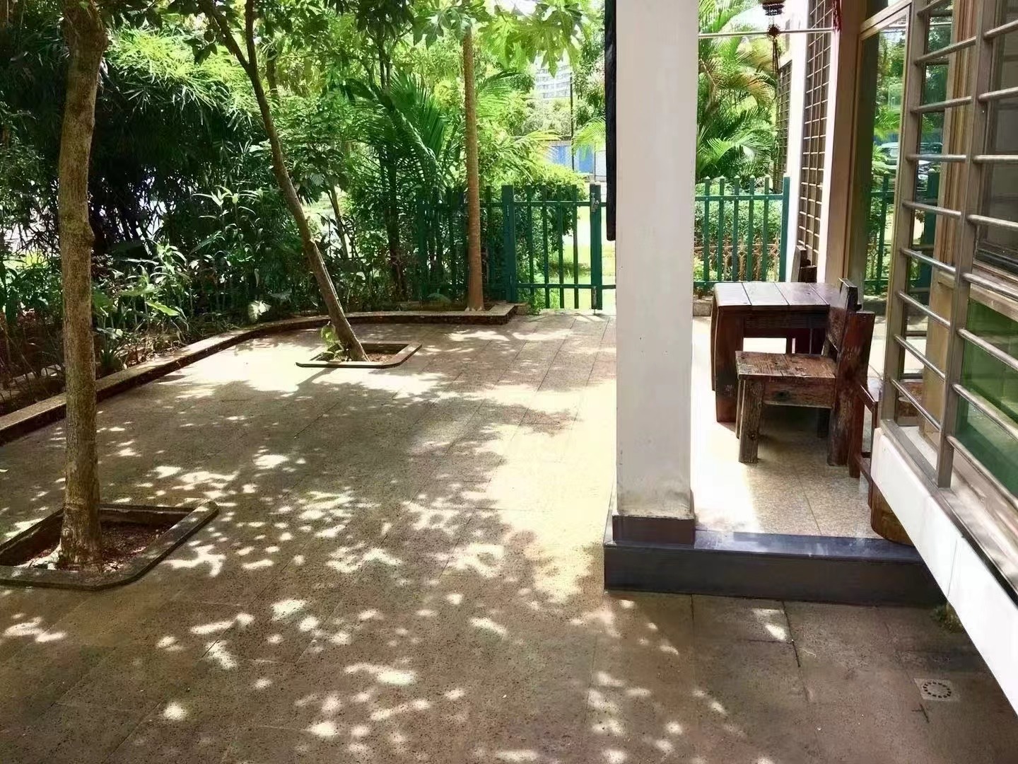 省人大机关住宅小区(海府一横路) 4室2厅2卫 242.0万 省人大机关住宅小区(海府一横路) 4室2厅2卫 242.0万客厅