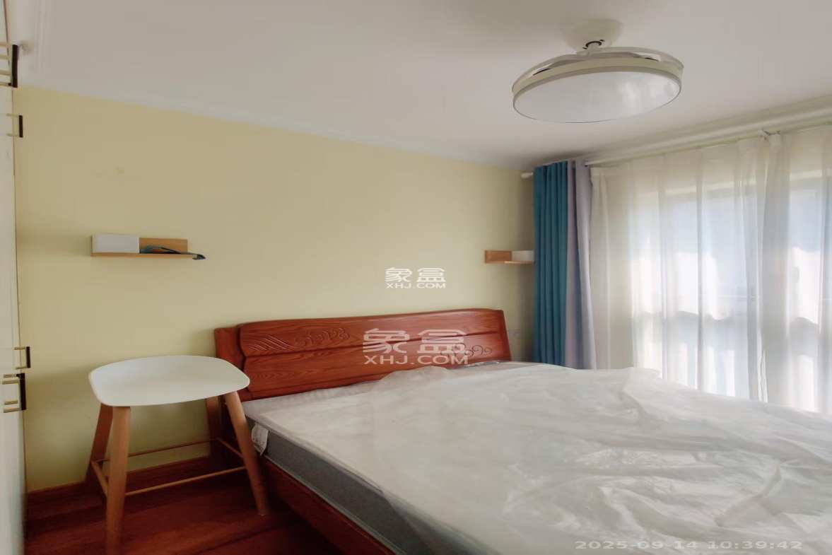 勤诚达境界城  3室2厅2卫    2400.0元/月 勤诚达境界城  3室2厅2卫    2400.0元/月室内图