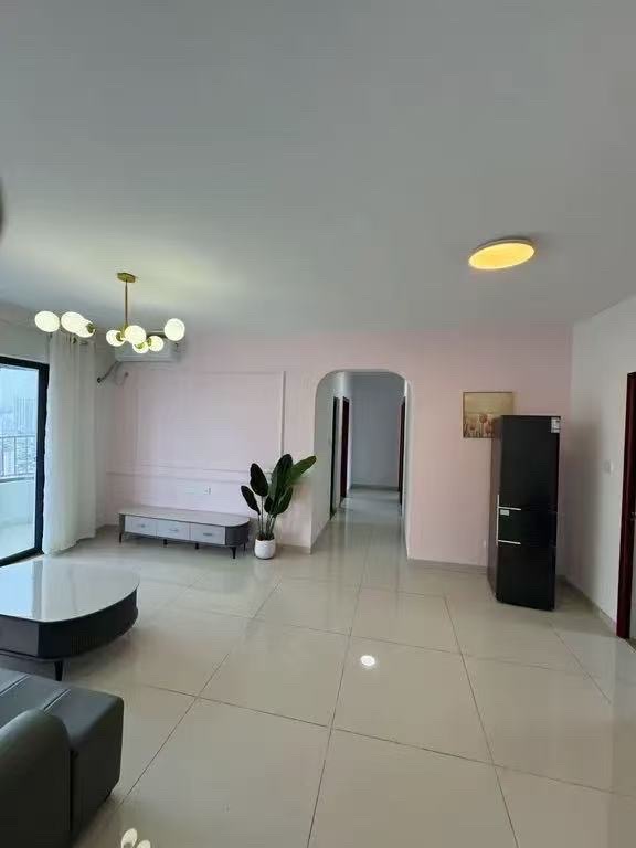 龙城新景  3室1厅2卫   3300.00元/月室内图