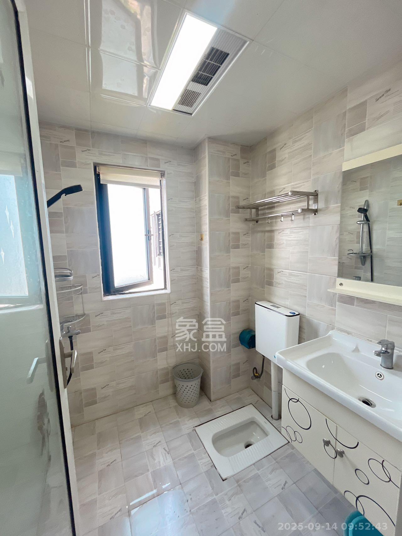 长房云时代  3室1厅1卫    2100.0元/月室内图