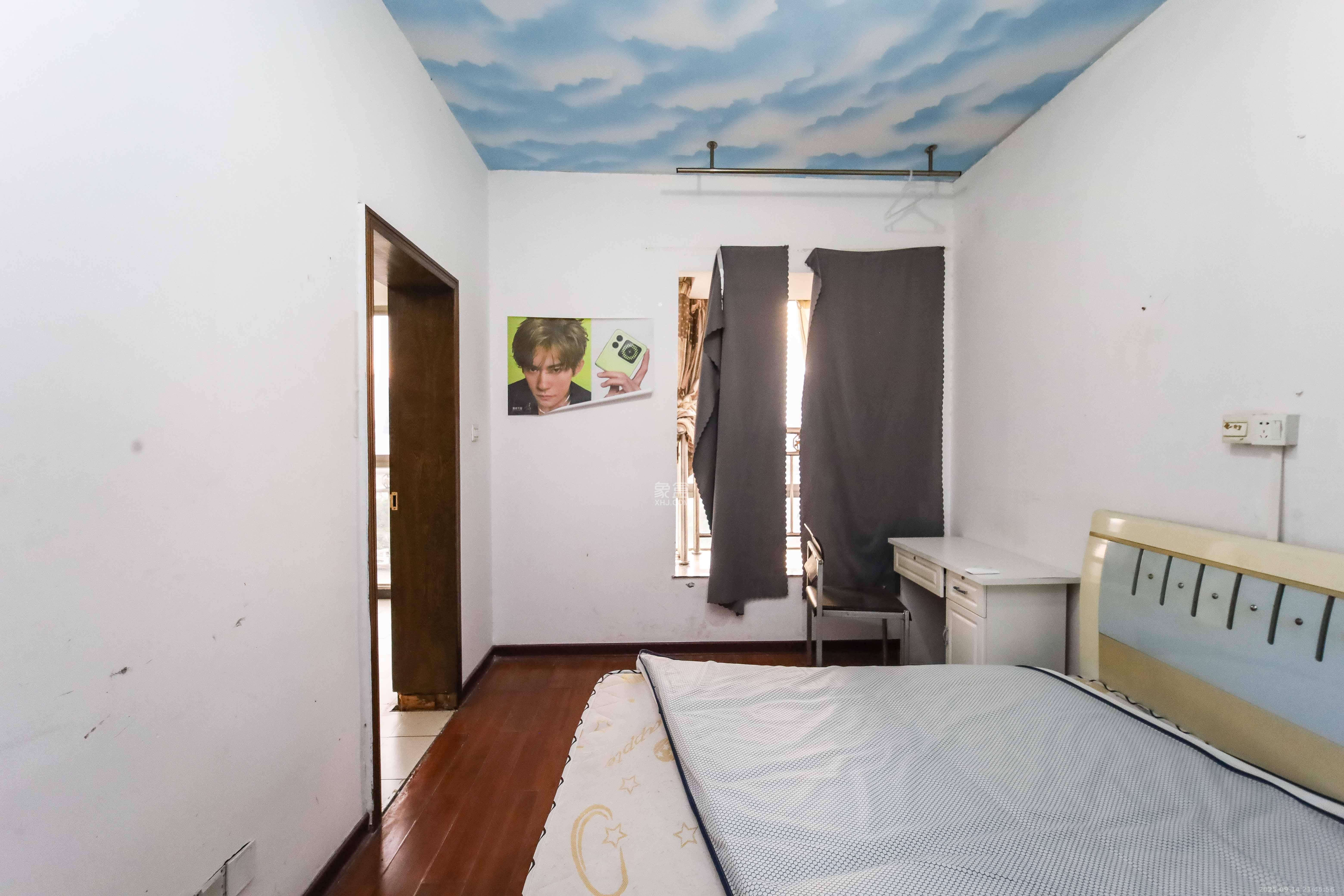 芙蓉苑 3室2厅2卫 110.0万 芙蓉苑 3室2厅2卫 110.0万卧室