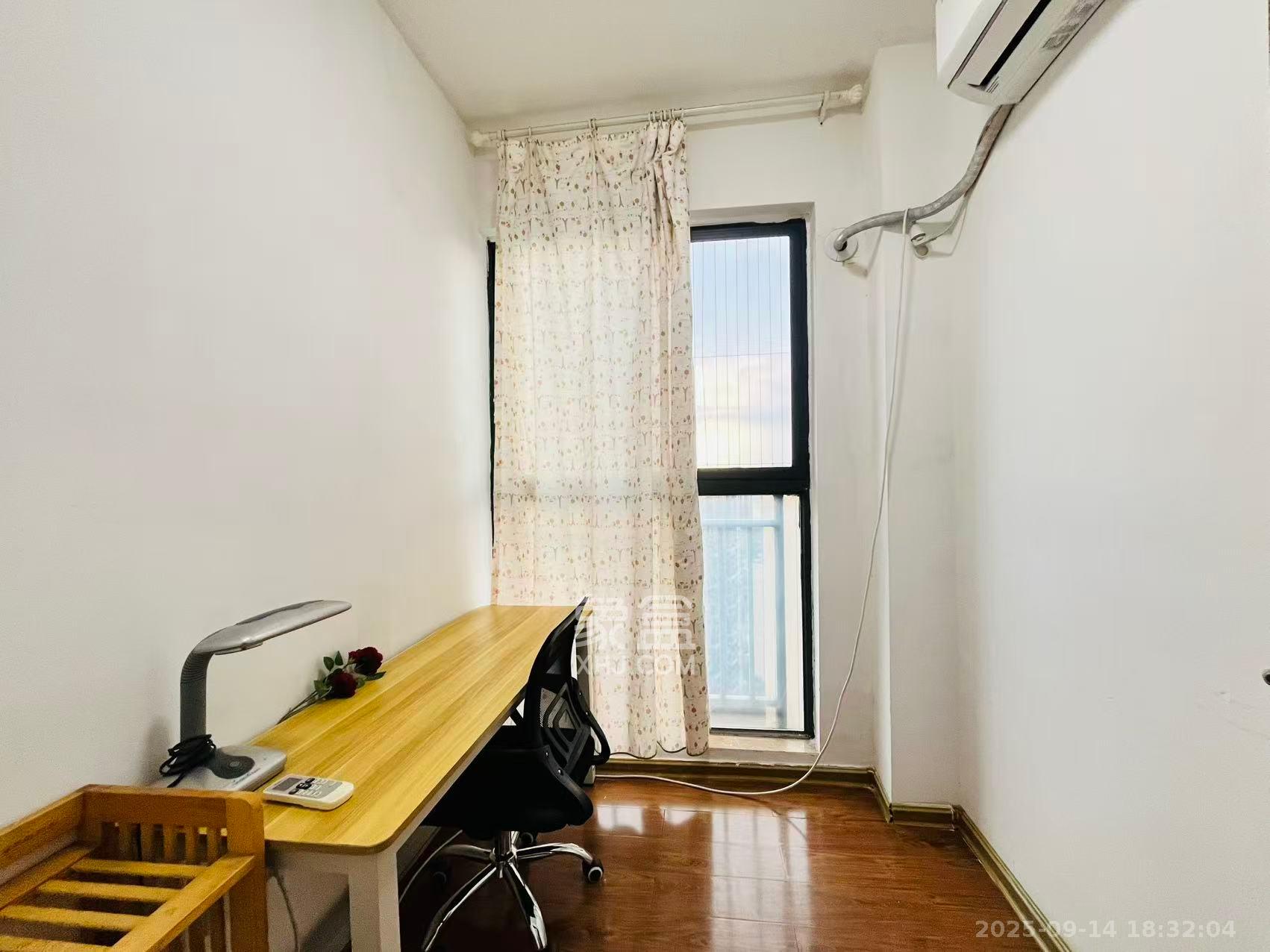 鑫远御文台一期  3室2厅1卫    2000.0元/月室内图