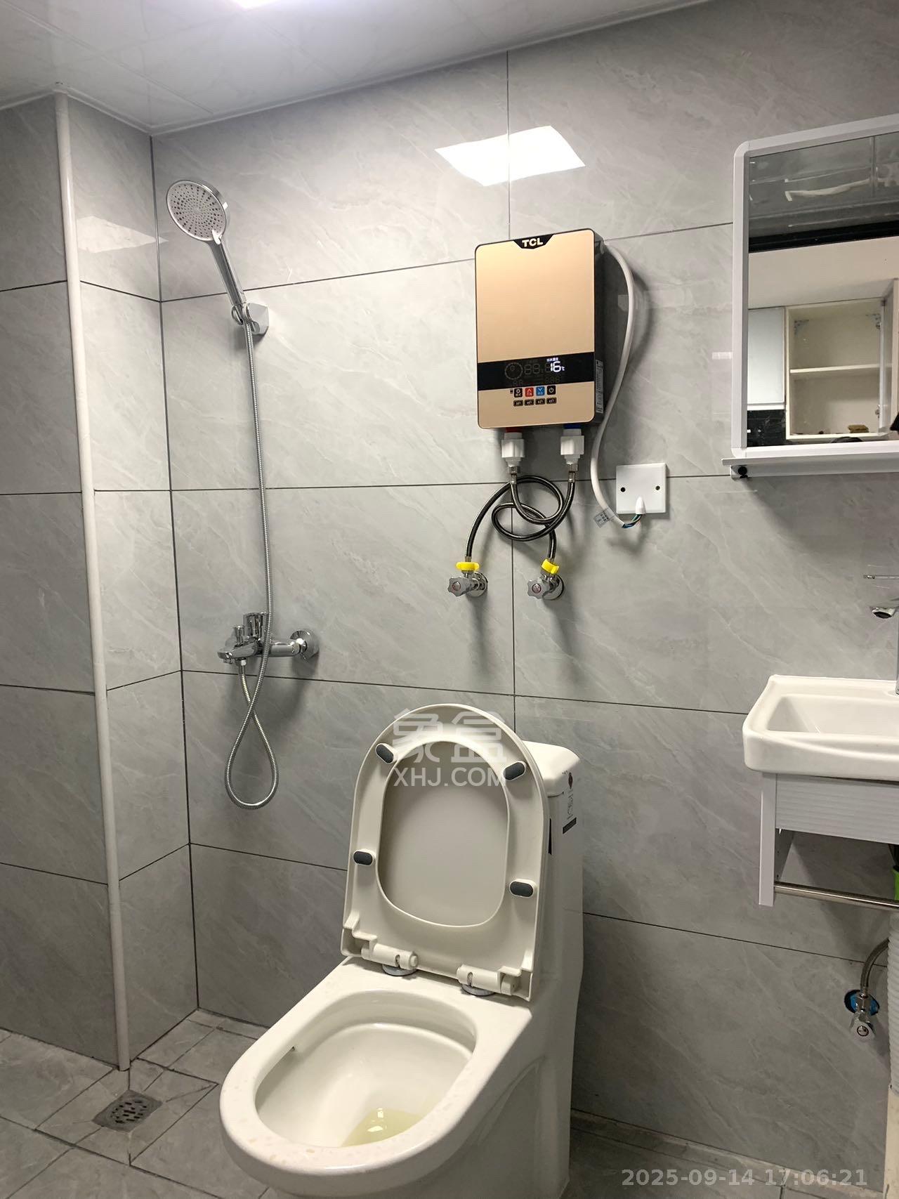 长房时代小镇  1室1厅1卫    1200.0元/月室内图