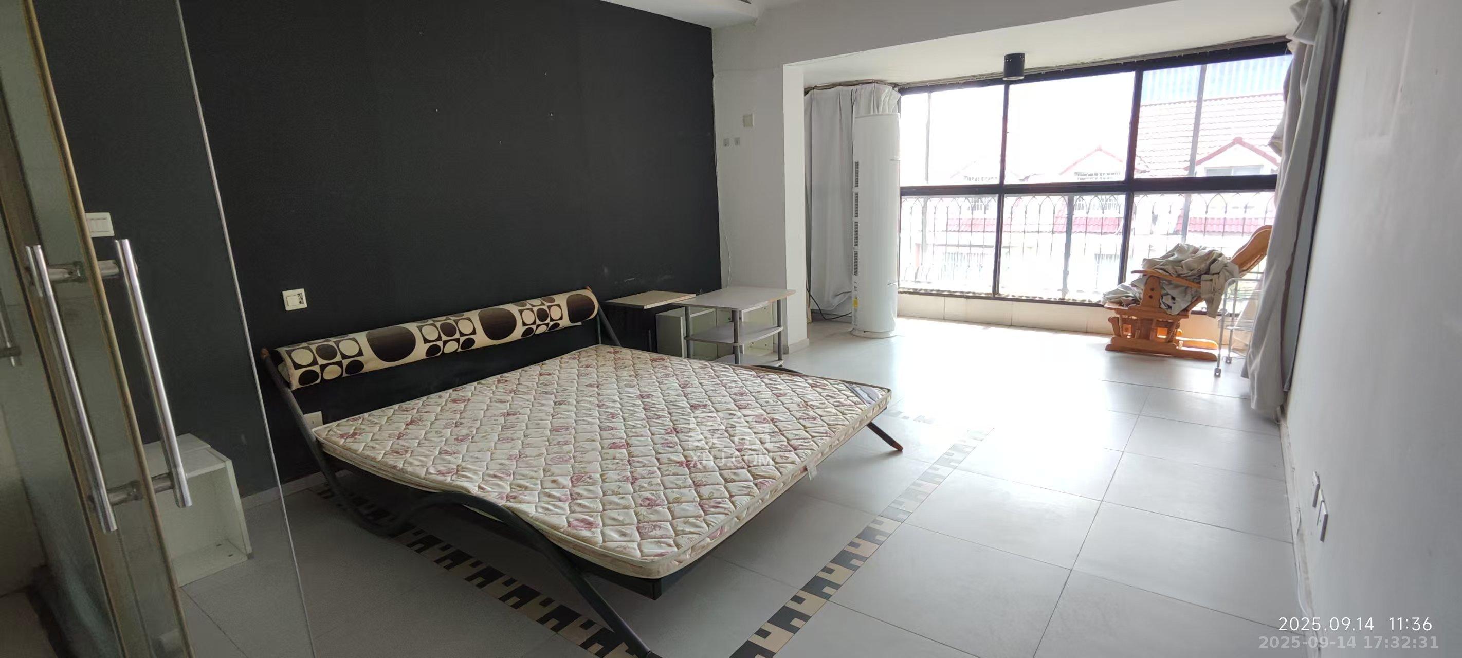 新星小区 4室2厅2卫 2400.0元/月 新星小区 4室2厅2卫 2400.0元/月室内图