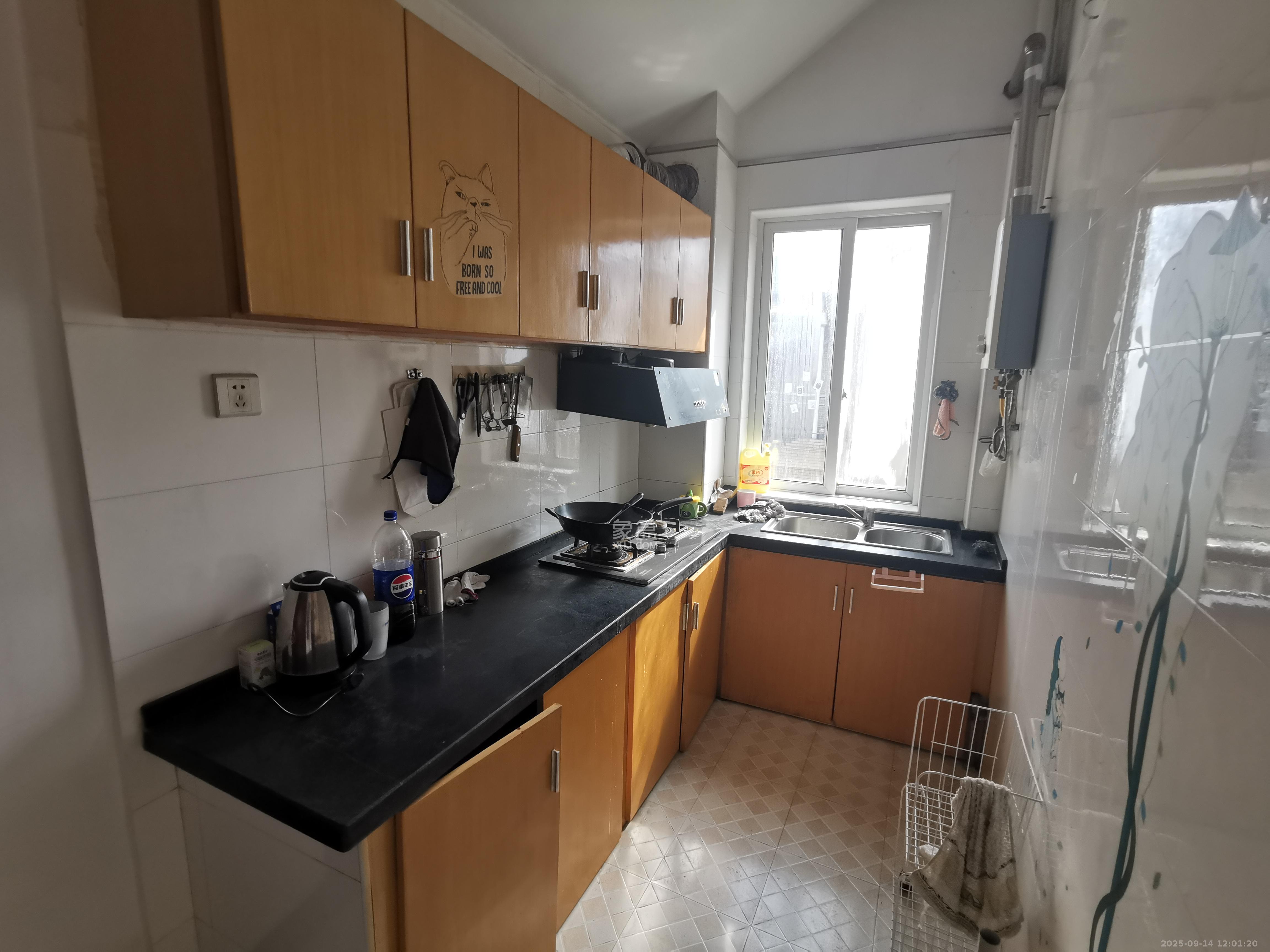 鄱阳小区 1室1厅1卫 900.0元/月 鄱阳小区 1室1厅1卫 900.0元/月室内图