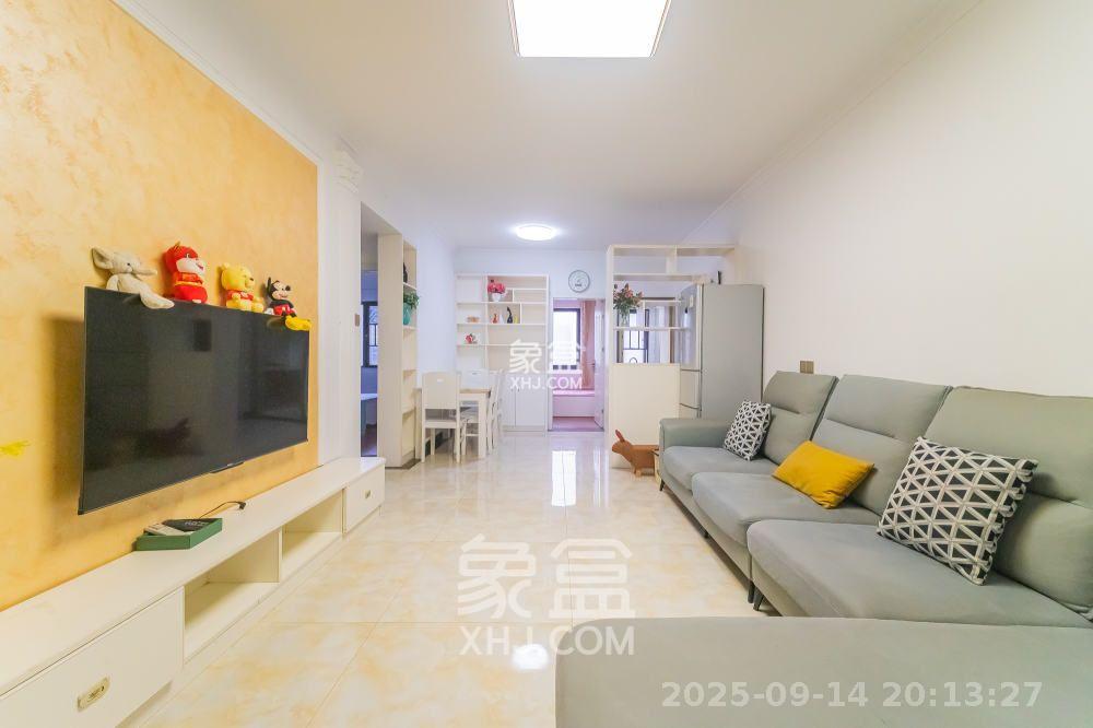 华润置地广场二期 3室2厅2卫 2100.0元/月 华润置地广场二期 3室2厅2卫 2100.0元/月室内图