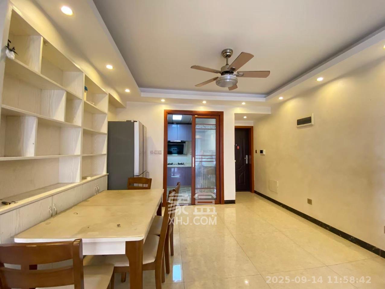 丽发新城 2室2厅1卫 1800.0元/月 丽发新城 2室2厅1卫 1800.0元/月室内图