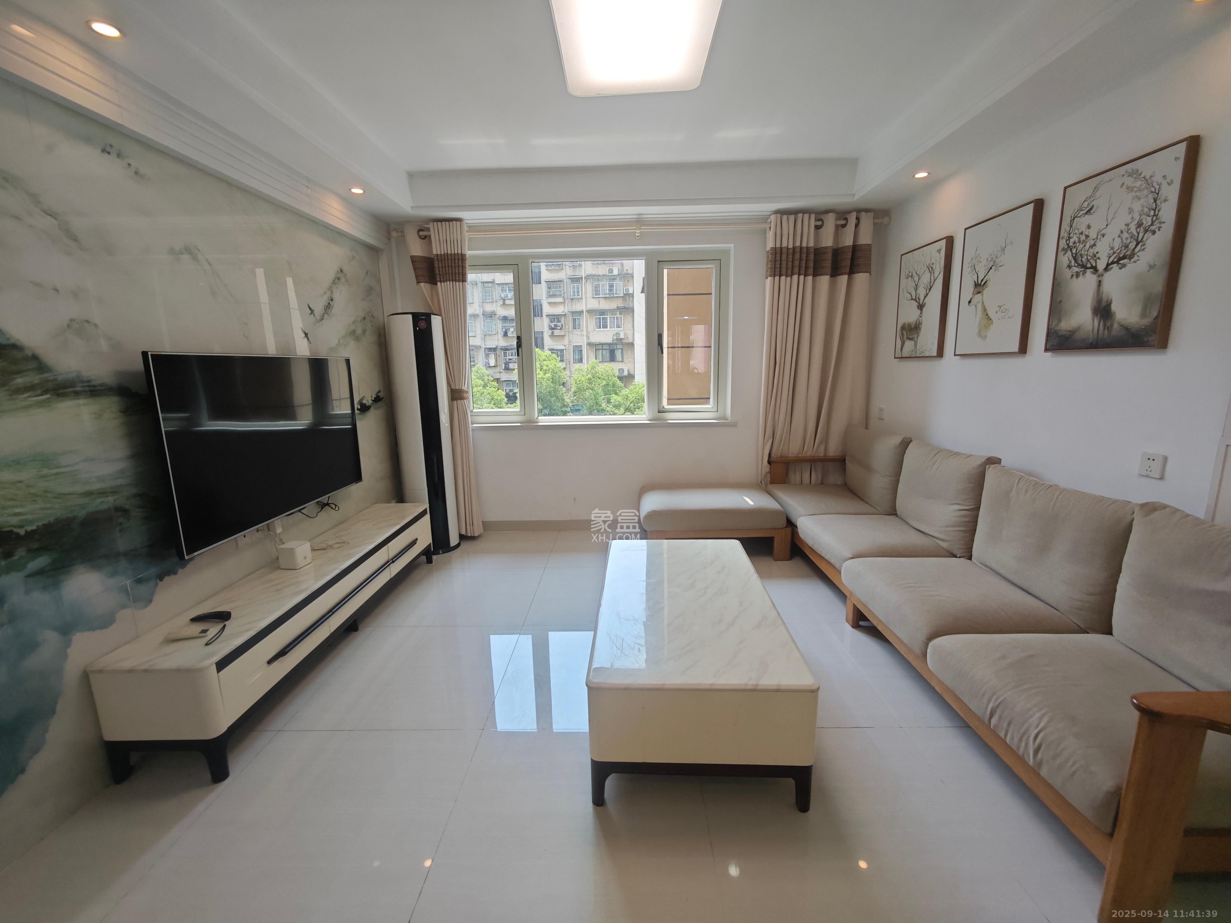 荣盛花语书苑  3室2厅1卫    3000.0元/月 荣盛花语书苑  3室2厅1卫    3000.0元/月