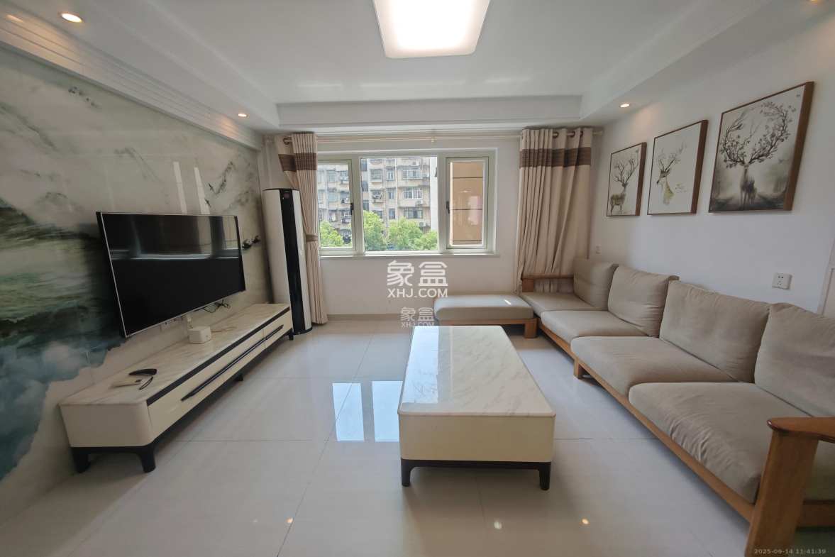 荣盛花语书苑 3室2厅1卫 2900.0元/月 荣盛花语书苑 3室2厅1卫 2900.0元/月室内图