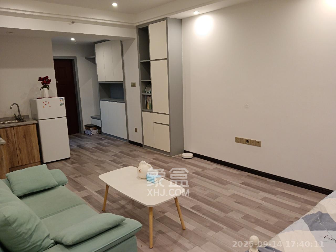 步行街大厦  1室1厅1卫   1200.00元/月室内图