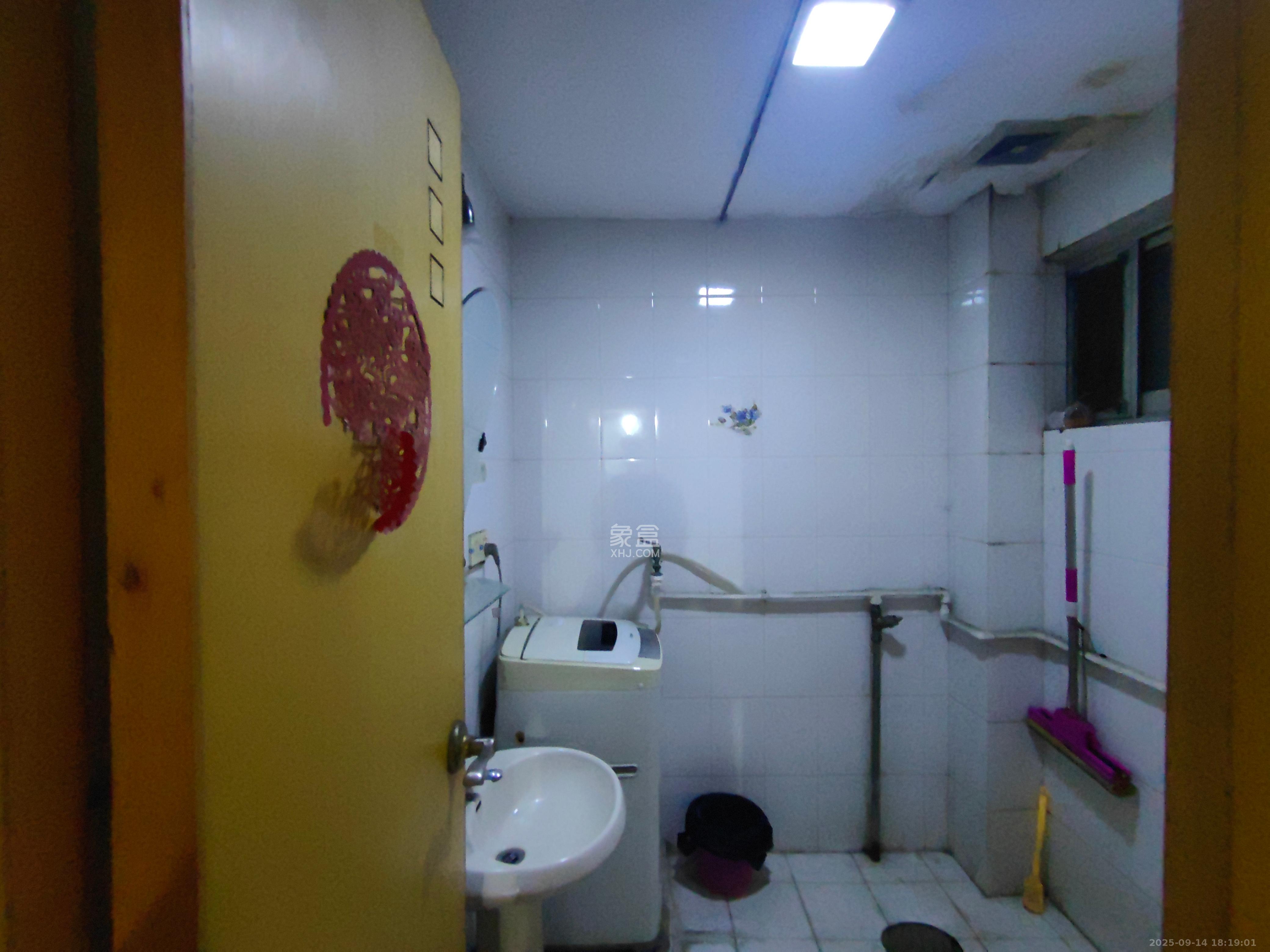 白云社区  2室2厅2卫    1200.0元/月室内图