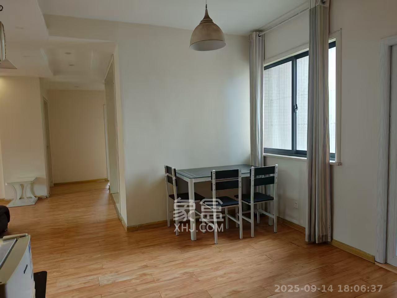 优山美地  3室2厅2卫   2300.00元/月室内图